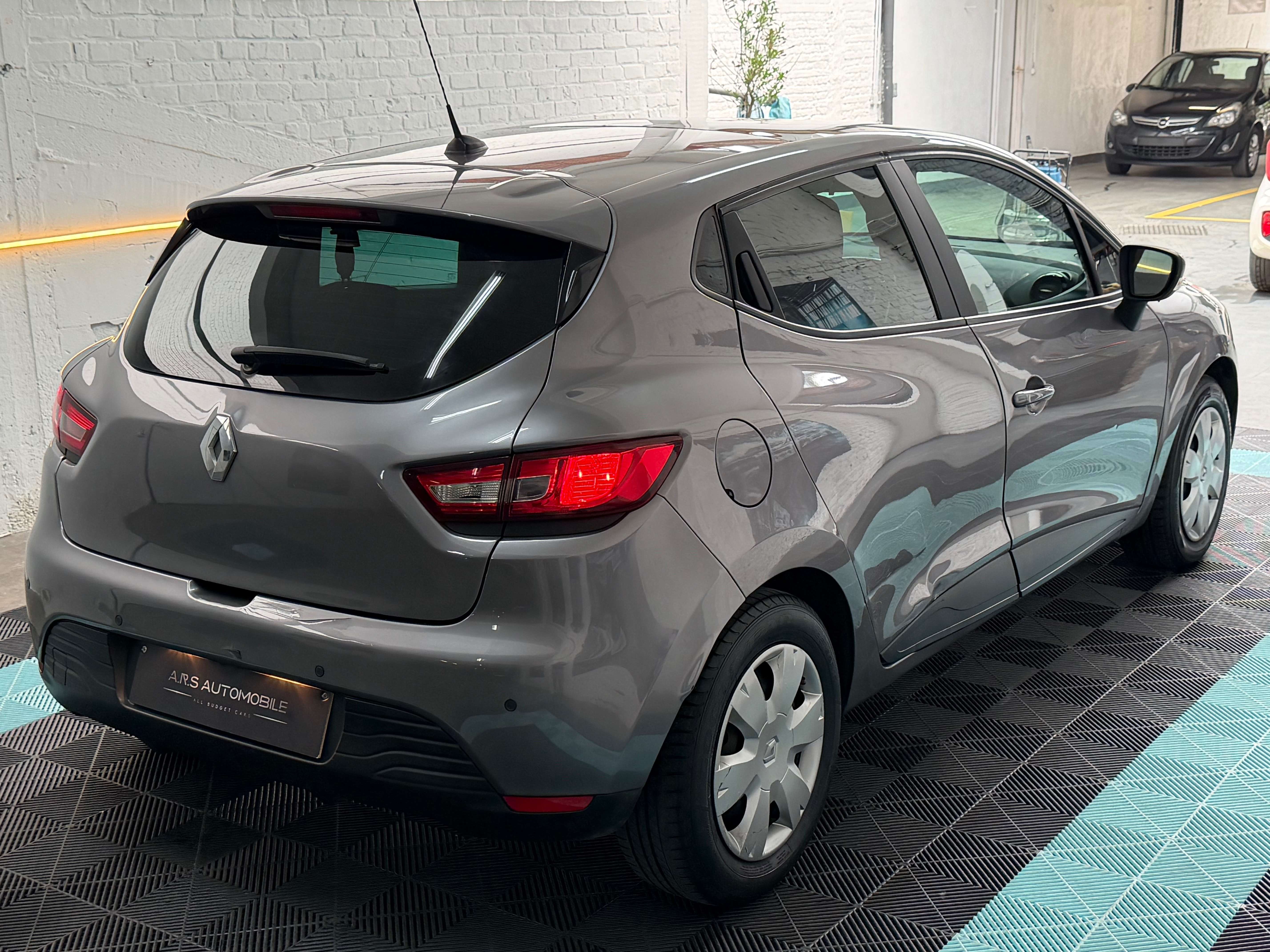Renault Clio 1.2i - Toit Panoramique - Gps - Airco - Garantie 12 mois