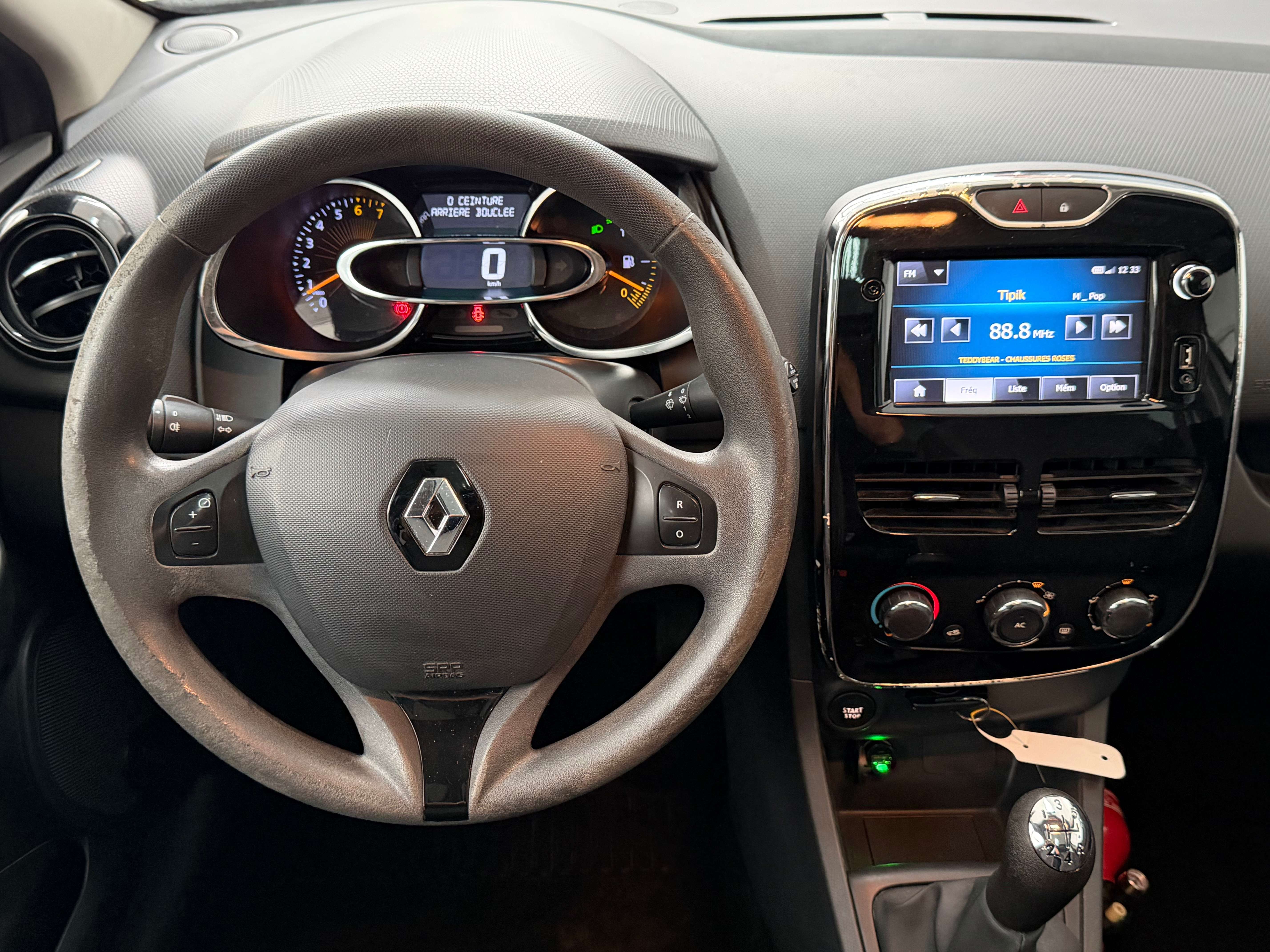 Renault Clio 1.2i - Toit Panoramique - Gps - Airco - Garantie 12 mois