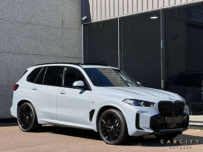 BMW X5 X5 x Drive 40d 2026 | 7 PLAATS | MASSAGE | HUD | PANO | 3D CAMERA | TREKHAAK | LASER | H&K |