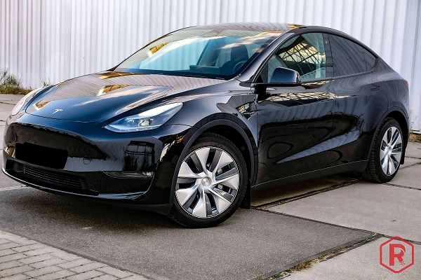 Tesla Model Y Long Range Dual Motor AWD Trekhaak Garantie