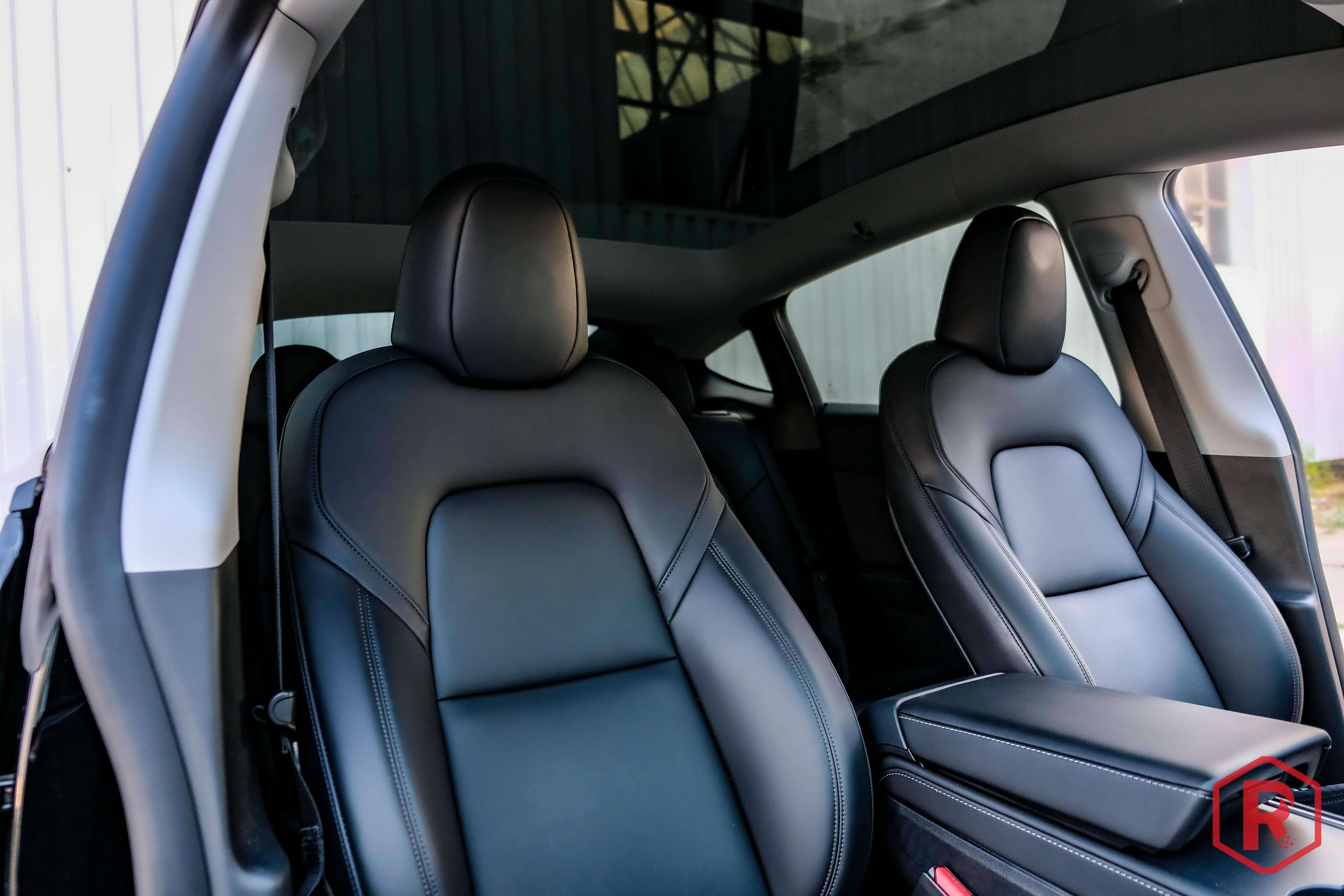 Tesla Model Y Long Range Dual Motor AWD Trekhaak Garantie