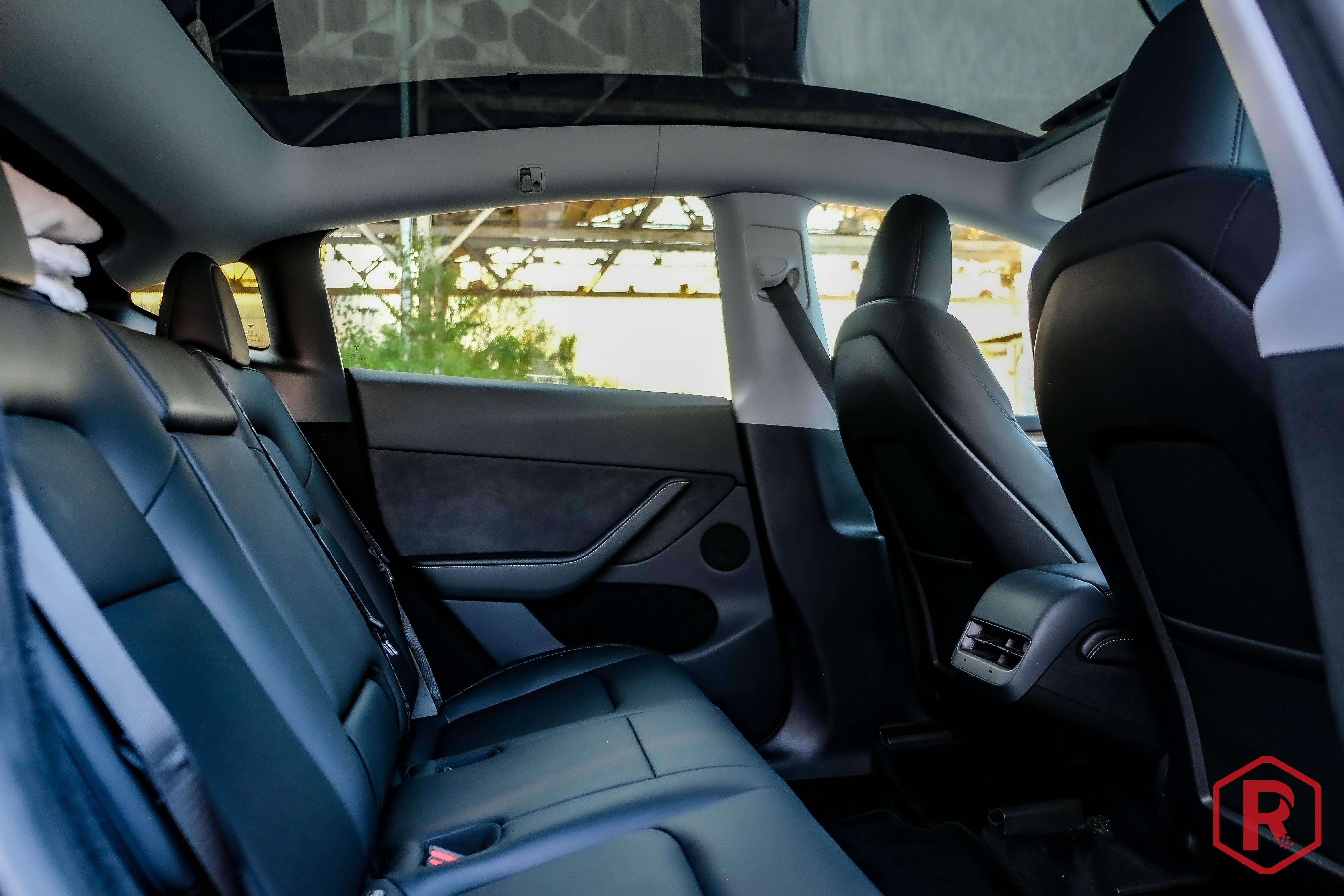 Tesla Model Y Long Range Dual Motor AWD Trekhaak Garantie