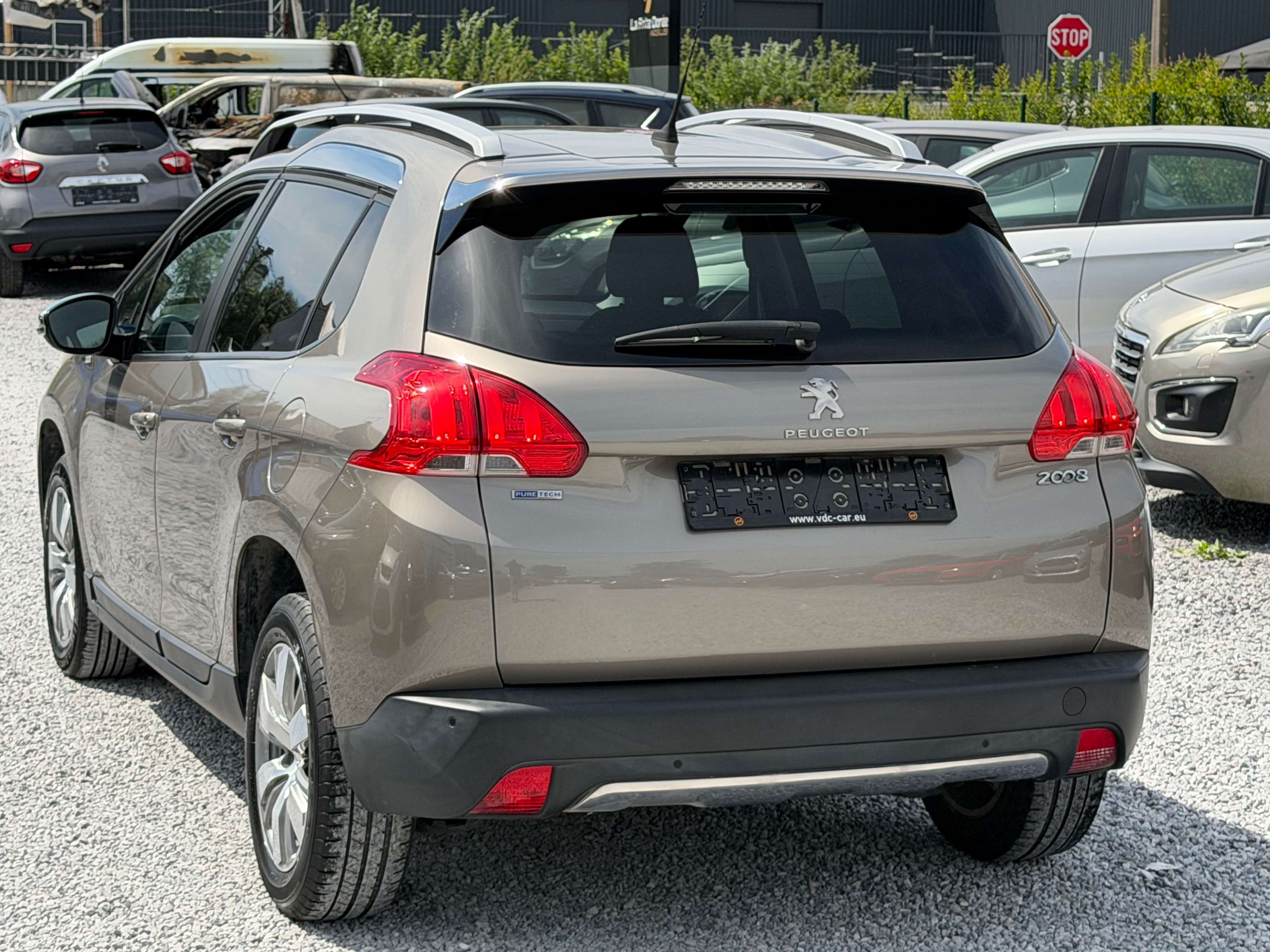 Peugeot 2008 1.2i - Navigation - 46.000km !!! - Euro 6b