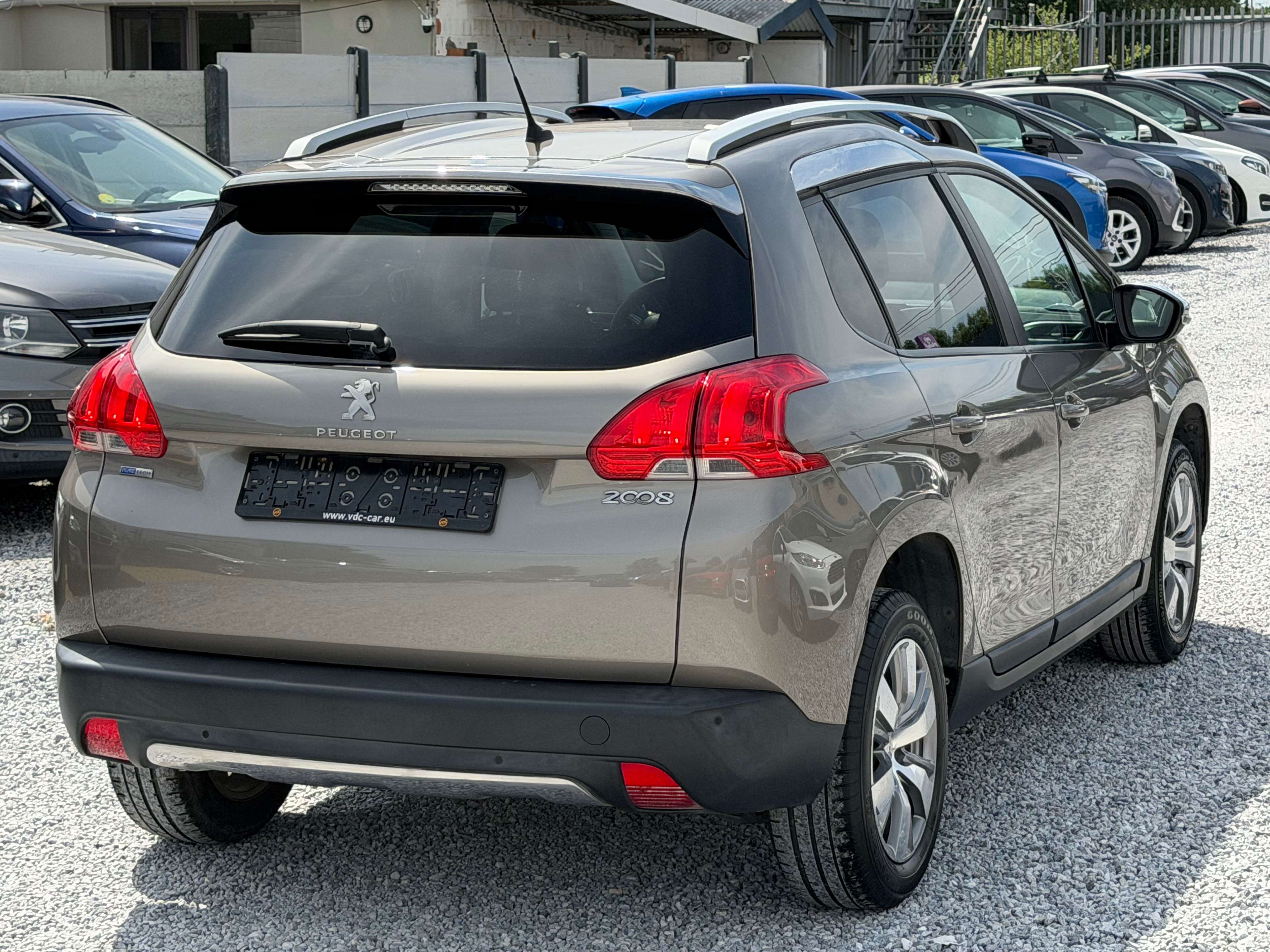 Peugeot 2008 1.2i - Navigation - 46.000km !!! - Euro 6b