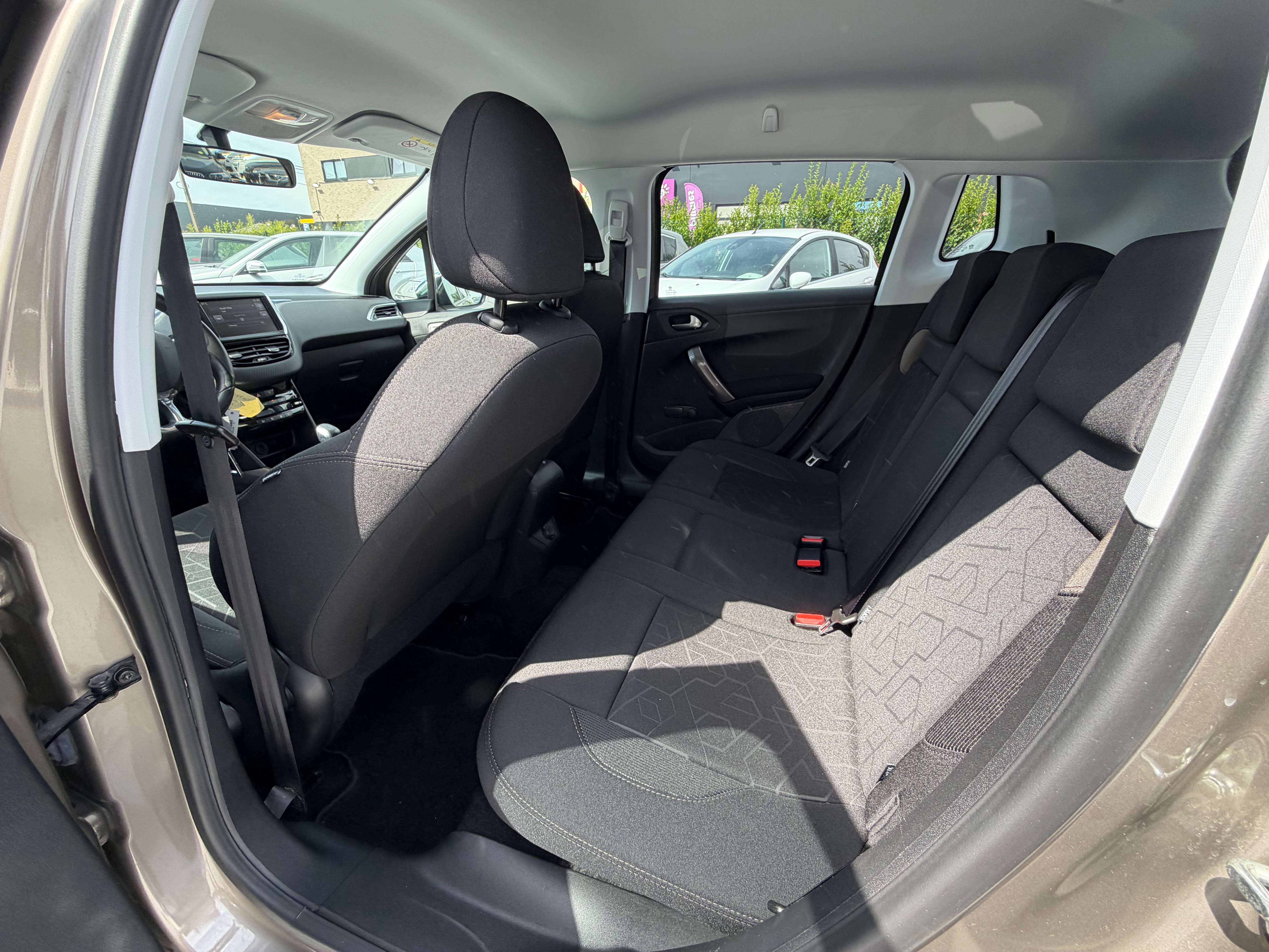 Peugeot 2008 1.2i - Navigation - 46.000km !!! - Euro 6b