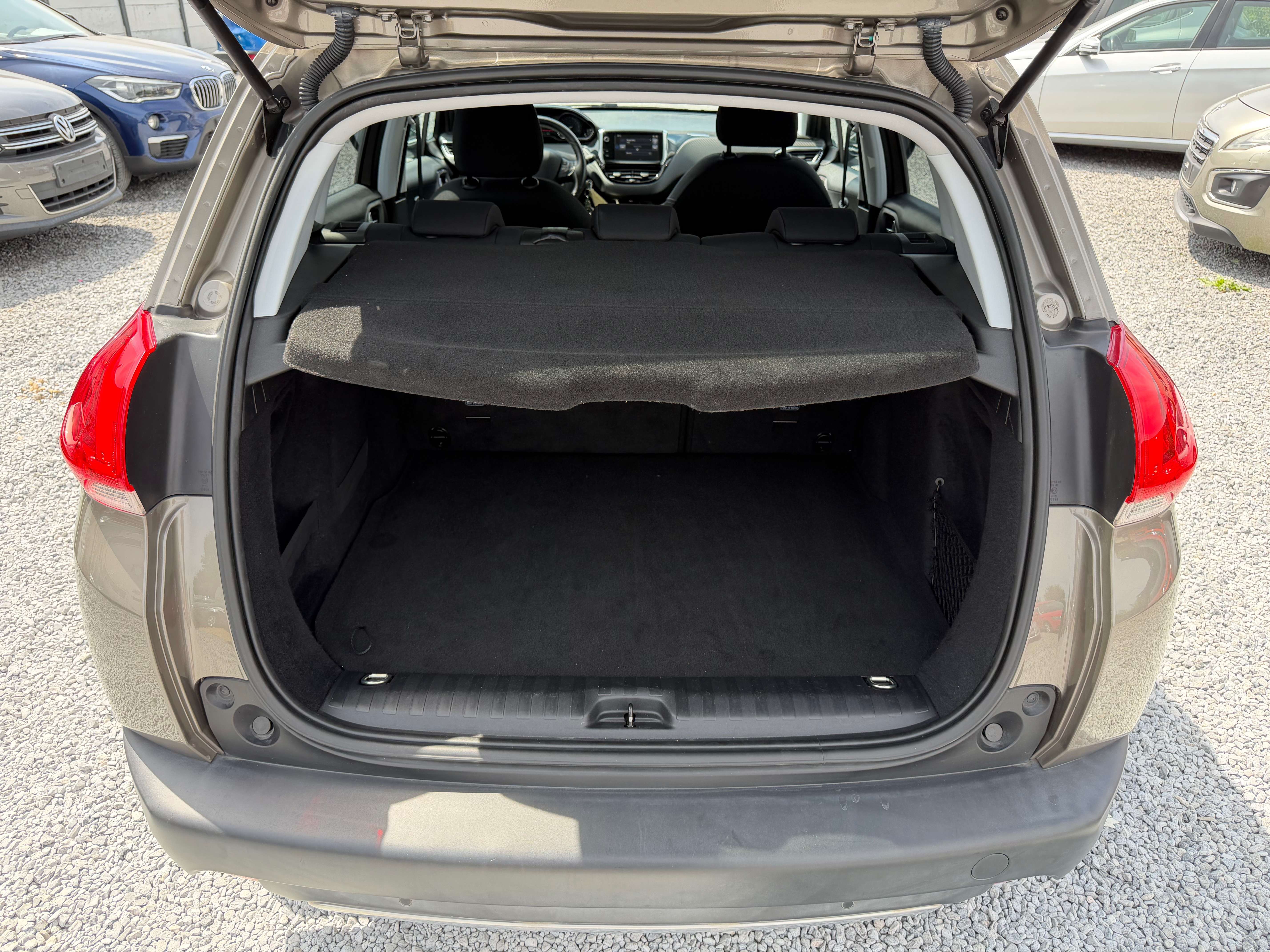 Peugeot 2008 1.2i - Navigation - 46.000km !!! - Euro 6b