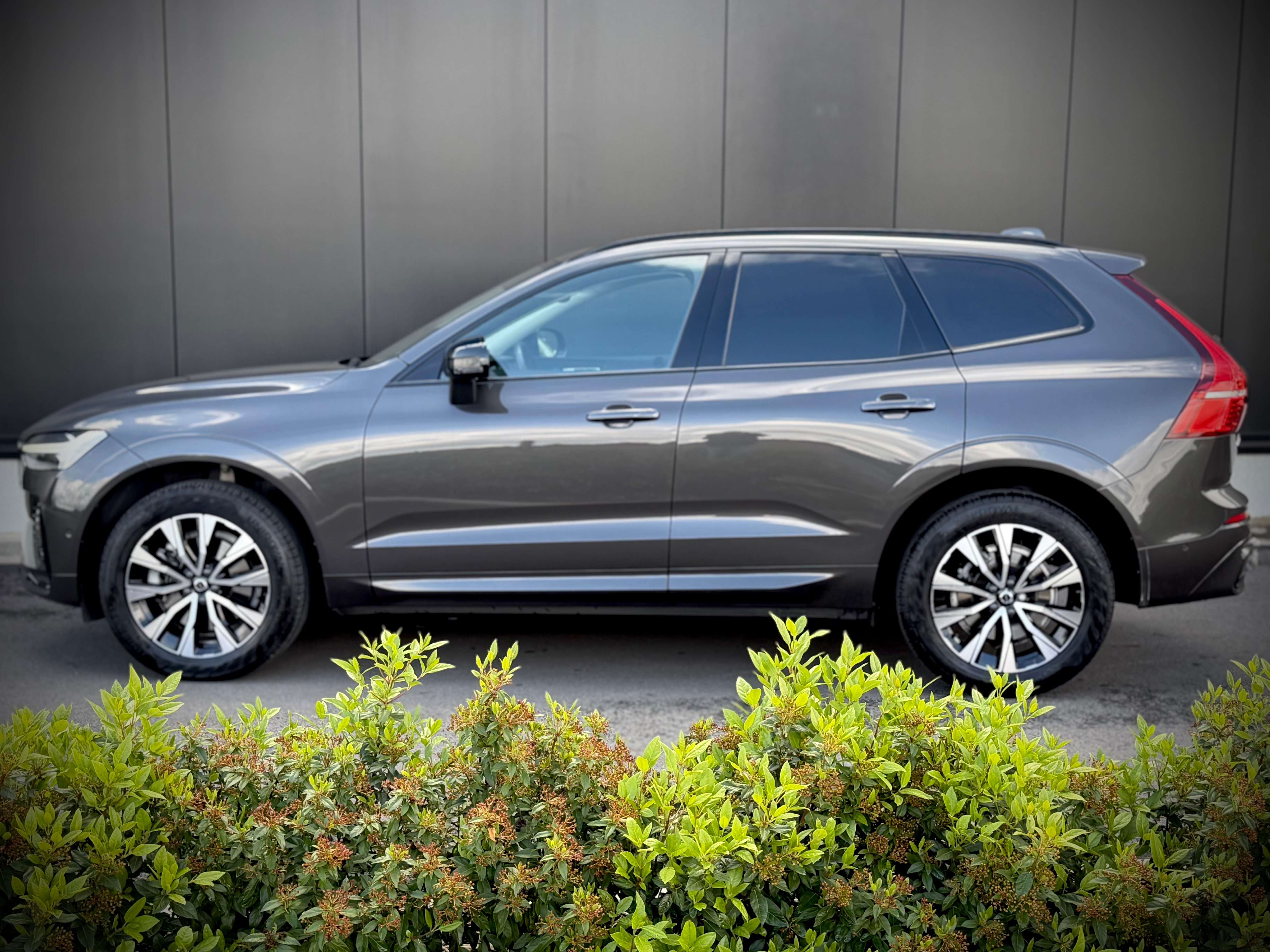 Volvo XC60 XC60 2.0 B4 MHEV AWD Ultimate Dark thumbnail