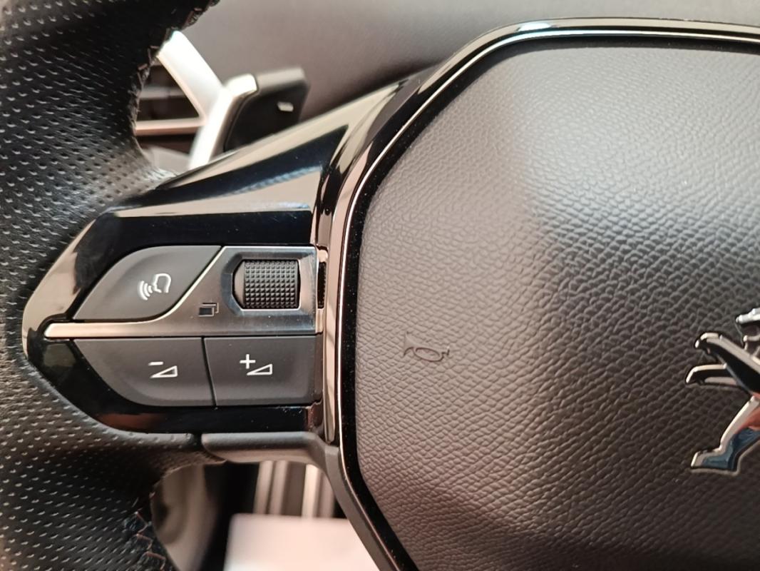 Peugeot 3008 II 1.6 HYBRID 225 E-EAT8 GT