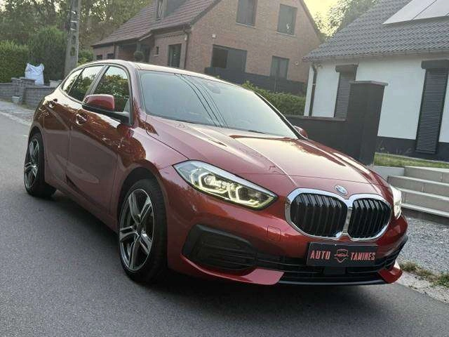 BMW 118 118i Sport Edition / 1er Main / Full Led / Front assist / Car-Play