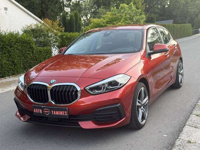 BMW 118 118i Sport Edition / 1er Main / Full Led / Front assist / Car-Play