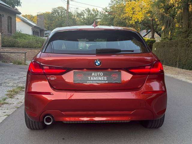 BMW 118 118i Sport Edition / 1er Main / Full Led / Front assist / Car-Play