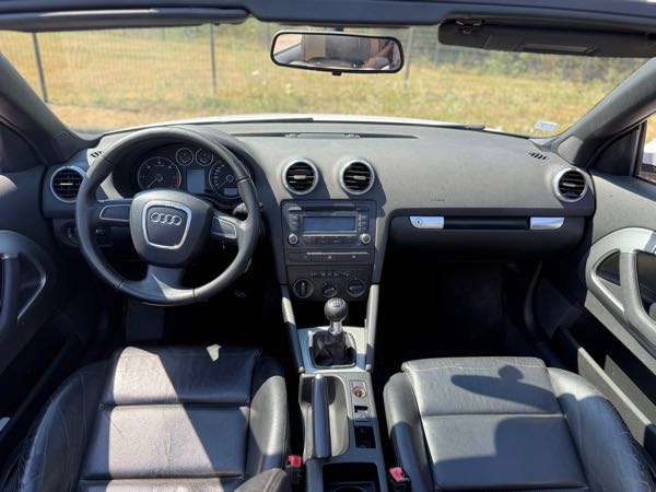 Audi A3 II (3) CABRIOLET 2.0 TDI 140 DPF AMBITION LUXE