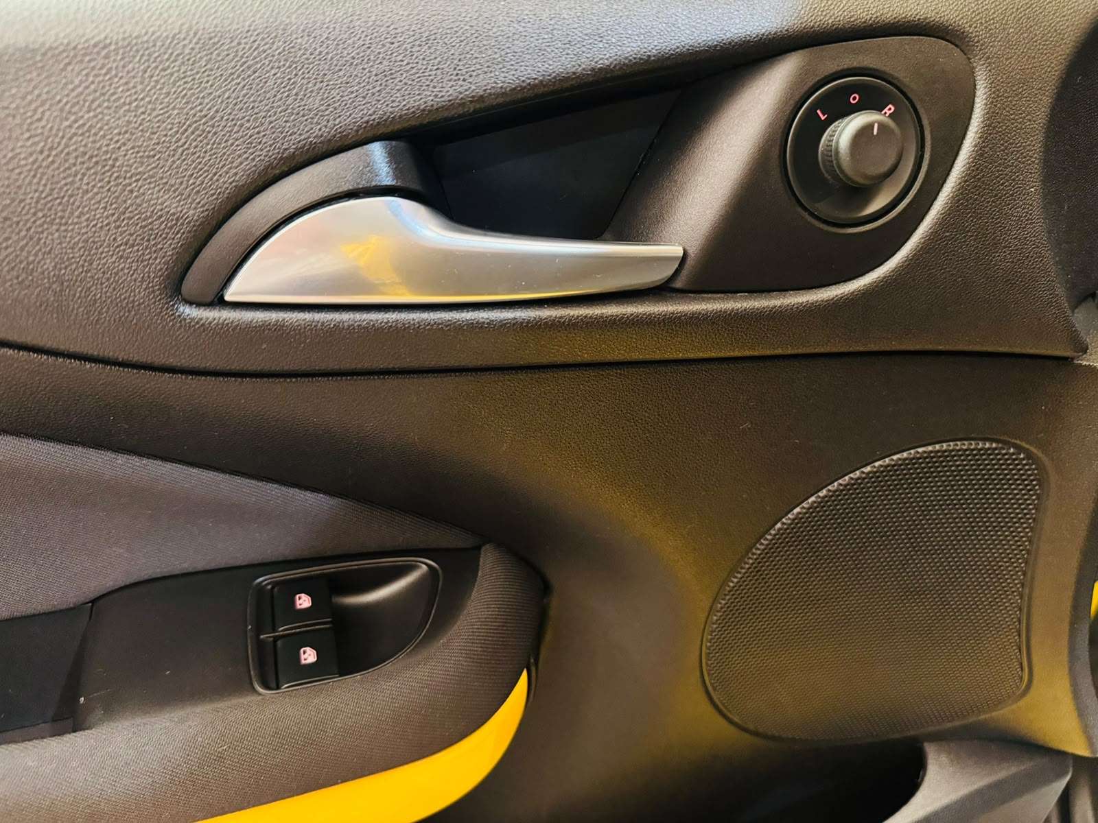 Opel Adam Adam Black Edition 1.4i Airco J.A Cruise Limitateur V.C