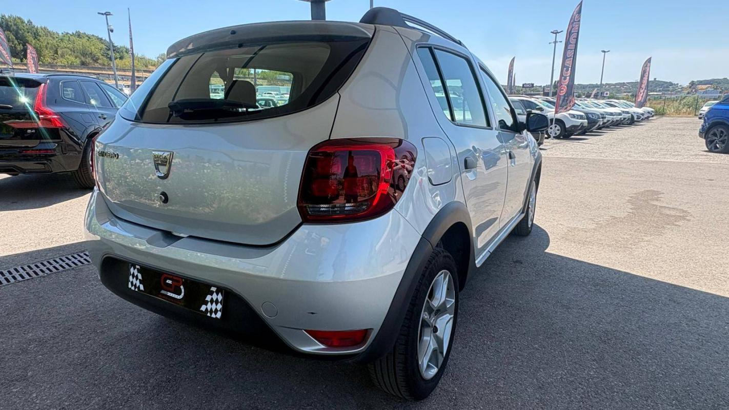 Dacia Sandero SCe 75 Urban Stepway thumbnail