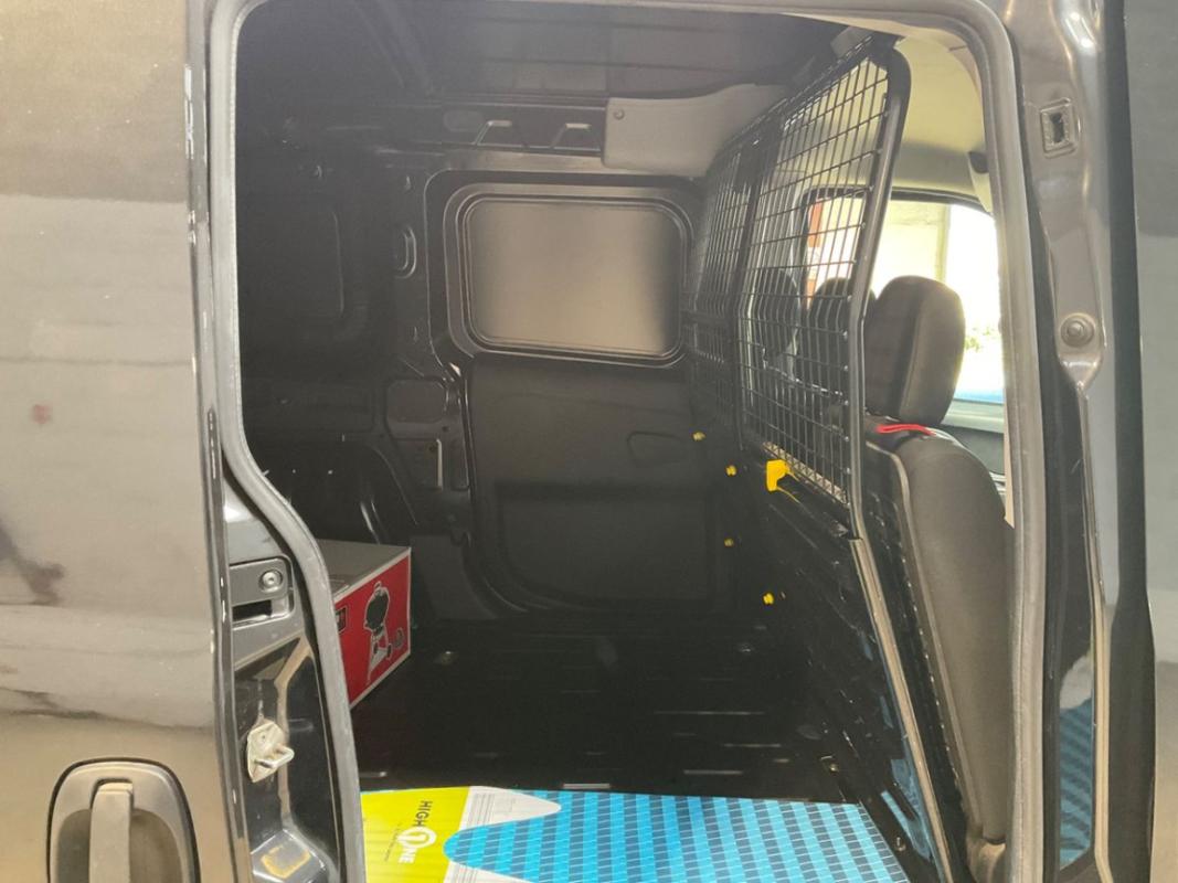 Fiat Doblo CARGO 1.6 MULTIJET 105 PACK PROFESSIONAL NAV 3 PLACES