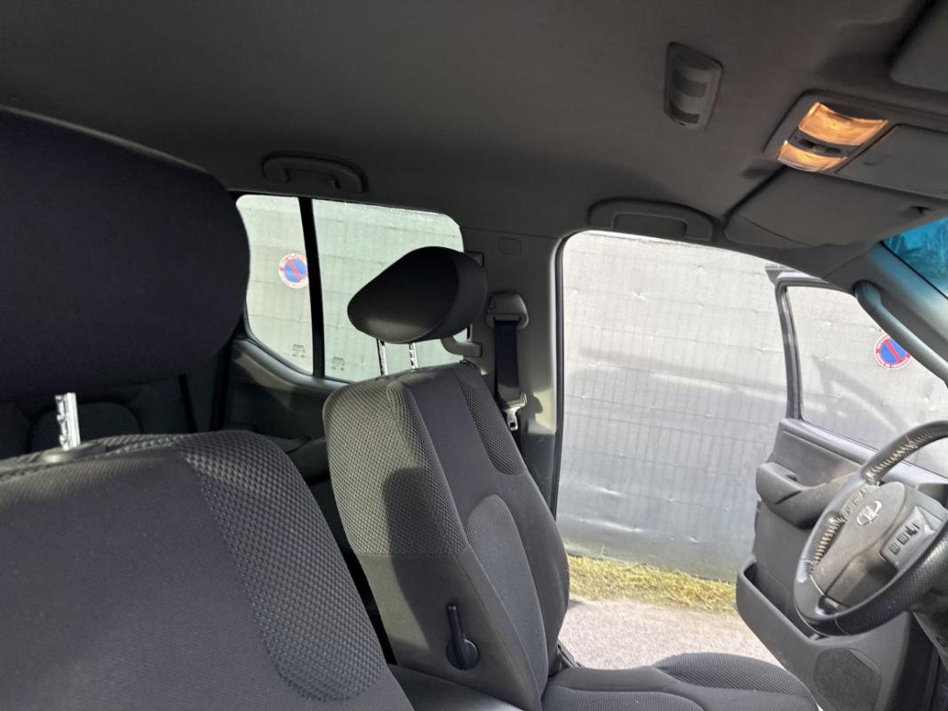 Nissan Navara 2.5 dCi 171cv 4X4 Double Cab LE