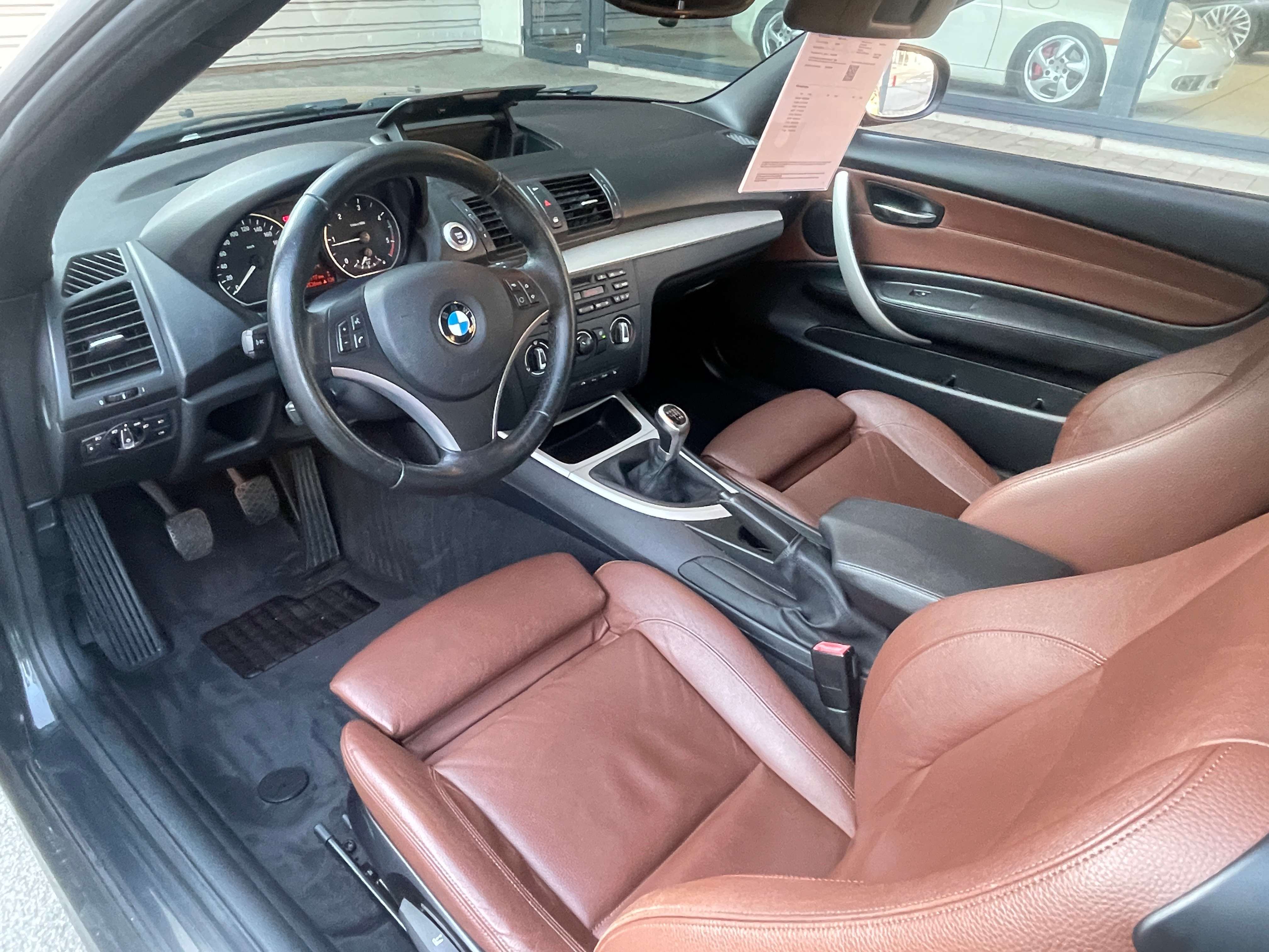 BMW 118 d Cabrio CUIR SPORT-AIRCO-CAPOTE ELEC-PDC-JA17P-GAR 12MOIS