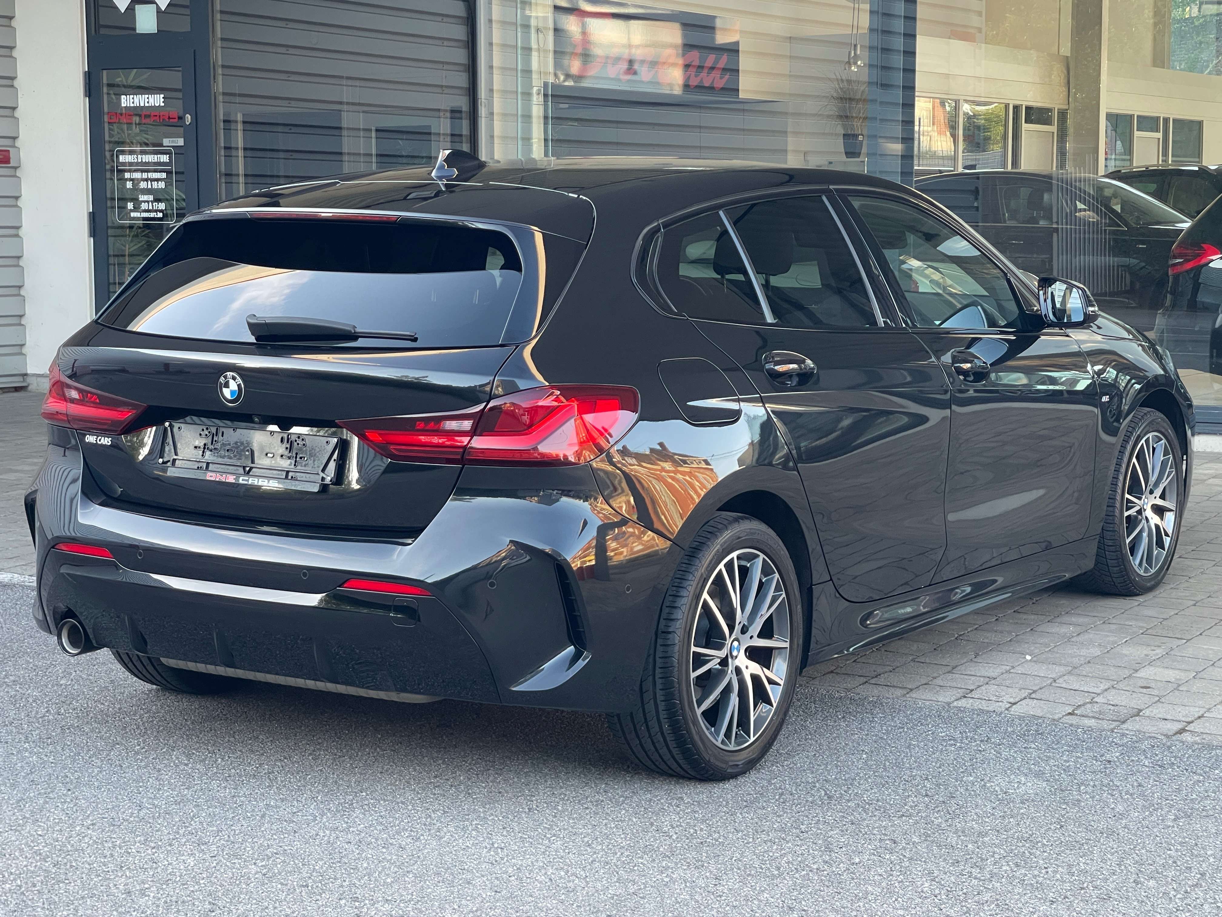 BMW 116 iA "PACK M" CAMERA-CARPLAY-COCKPIT-BIXENON-CUIR-GPS-GAR 12MOIS