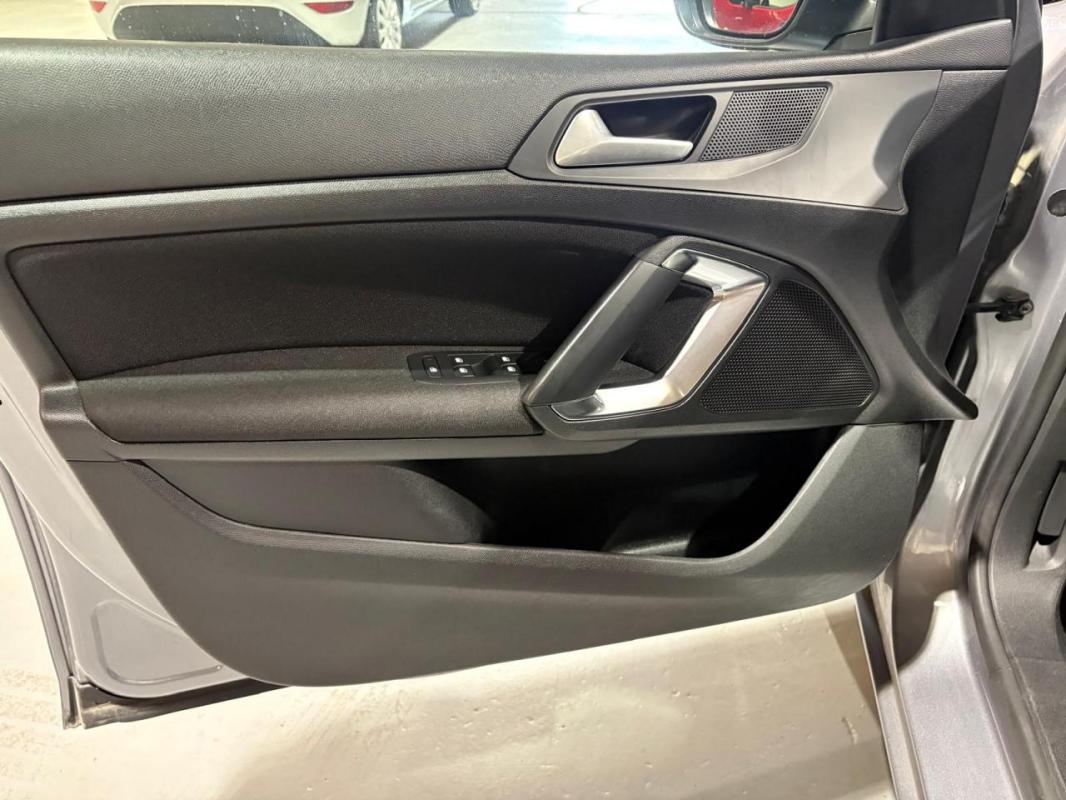 Peugeot 308 1.2i PureTech 12V S&S - 110 II 2013 BERLINE Active Business PHASE 2