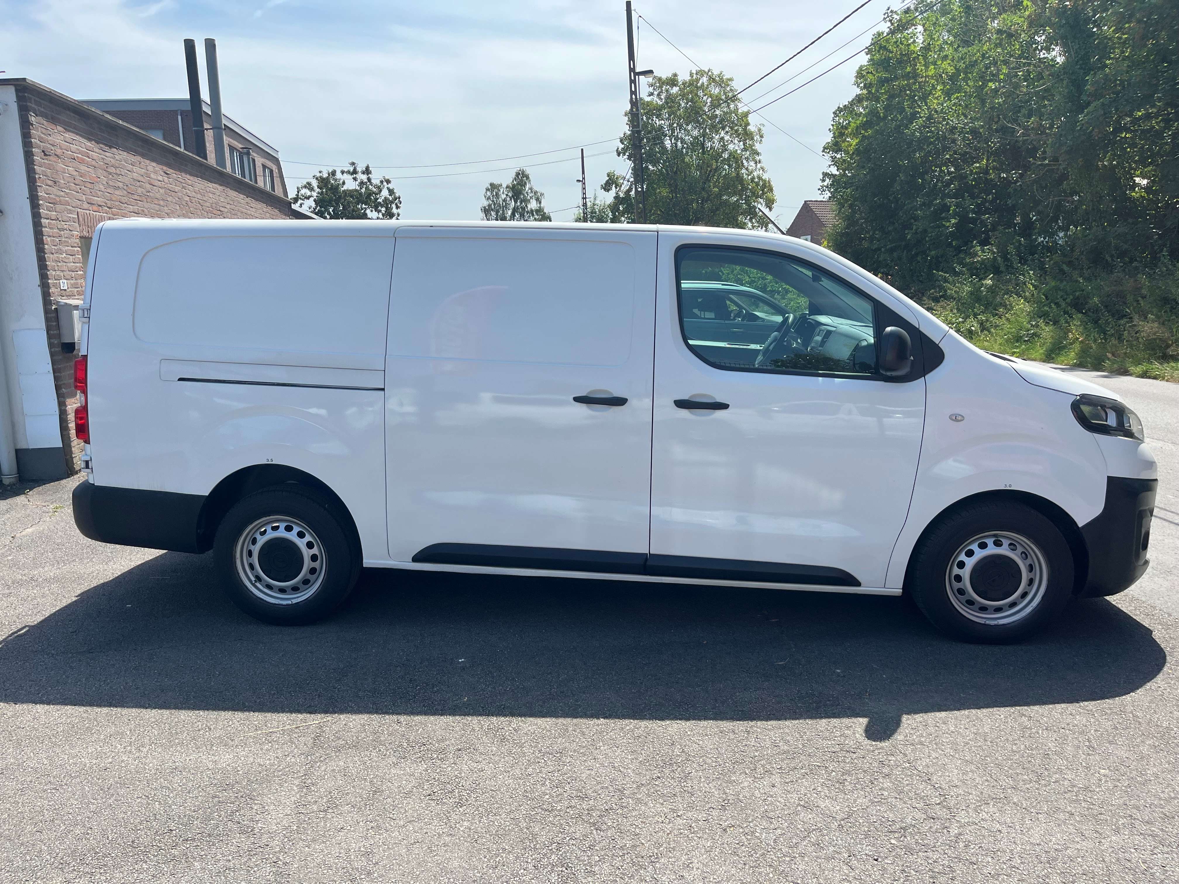 Opel Vivaro L3H1-AIRCO- DB DEUREN-PORTES -13.180€+BTW+TVA