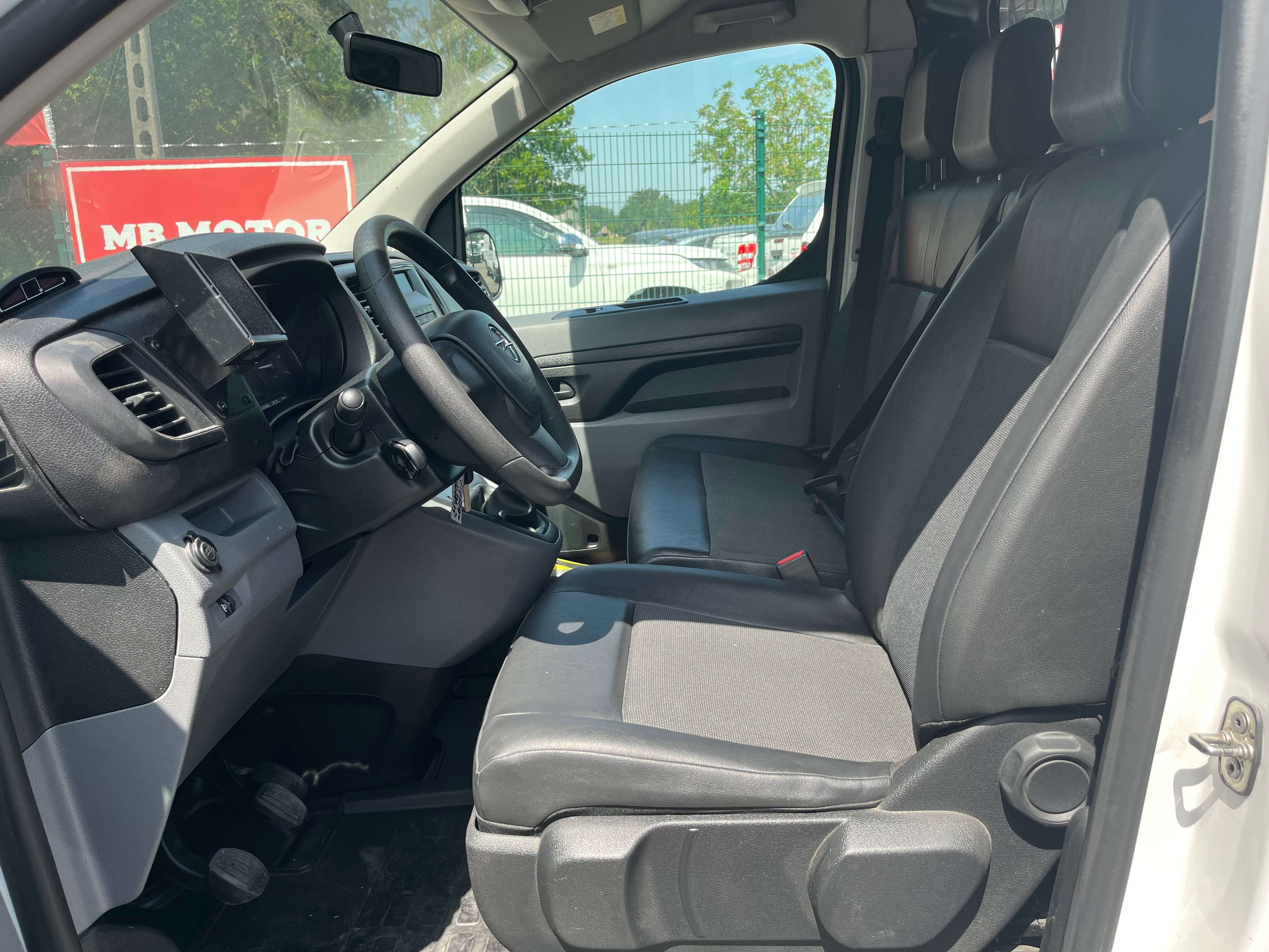 Opel Vivaro L3H1-AIRCO- DB DEUREN-PORTES -13.180€+BTW+TVA