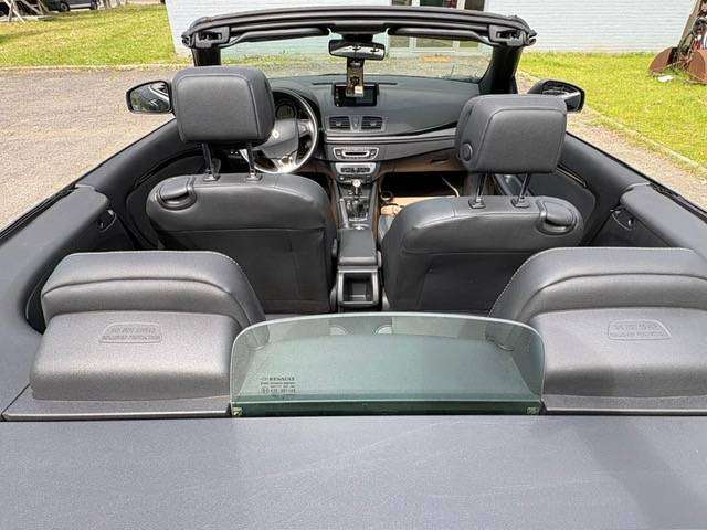 Renault Megane CC 1.2 TCe - NAVI - A/C - CAPTEUR DE RECULE - BLTH/AUX