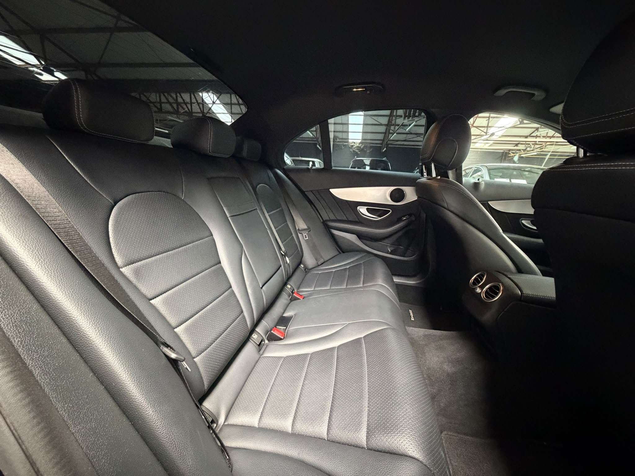 Mercedes-Benz C 180 d * PACK AMG * GPS * CAMERA * CUIR * LED * CRUISE CONTROL