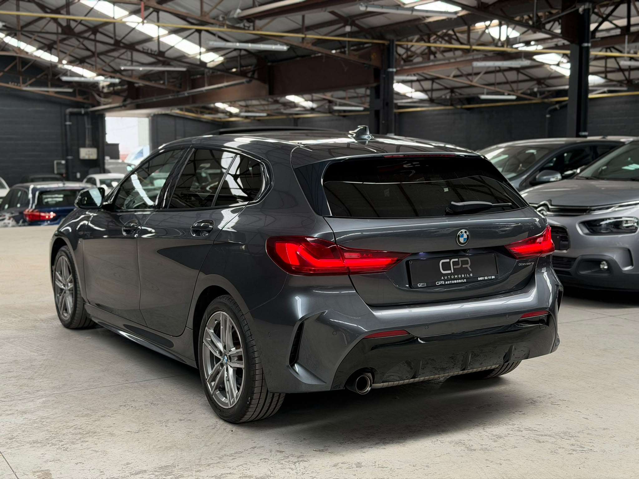 BMW 118 iA * PACK M * TOIT OUVRANT * CARPLAY * CAMERA * SIEGE SPORT * LED