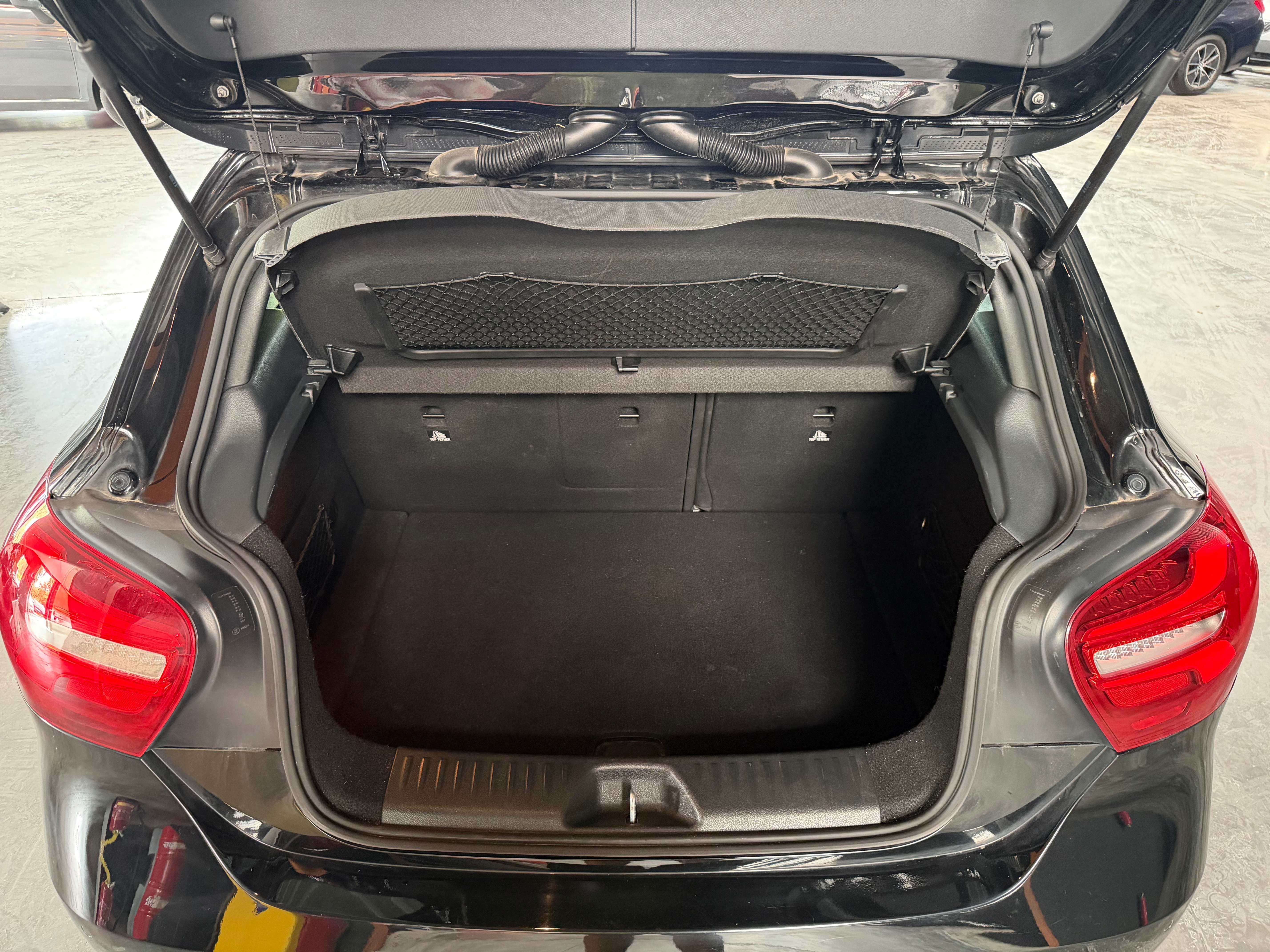 Mercedes-Benz A 180 A 180 d/automatique/12 mois de garantie