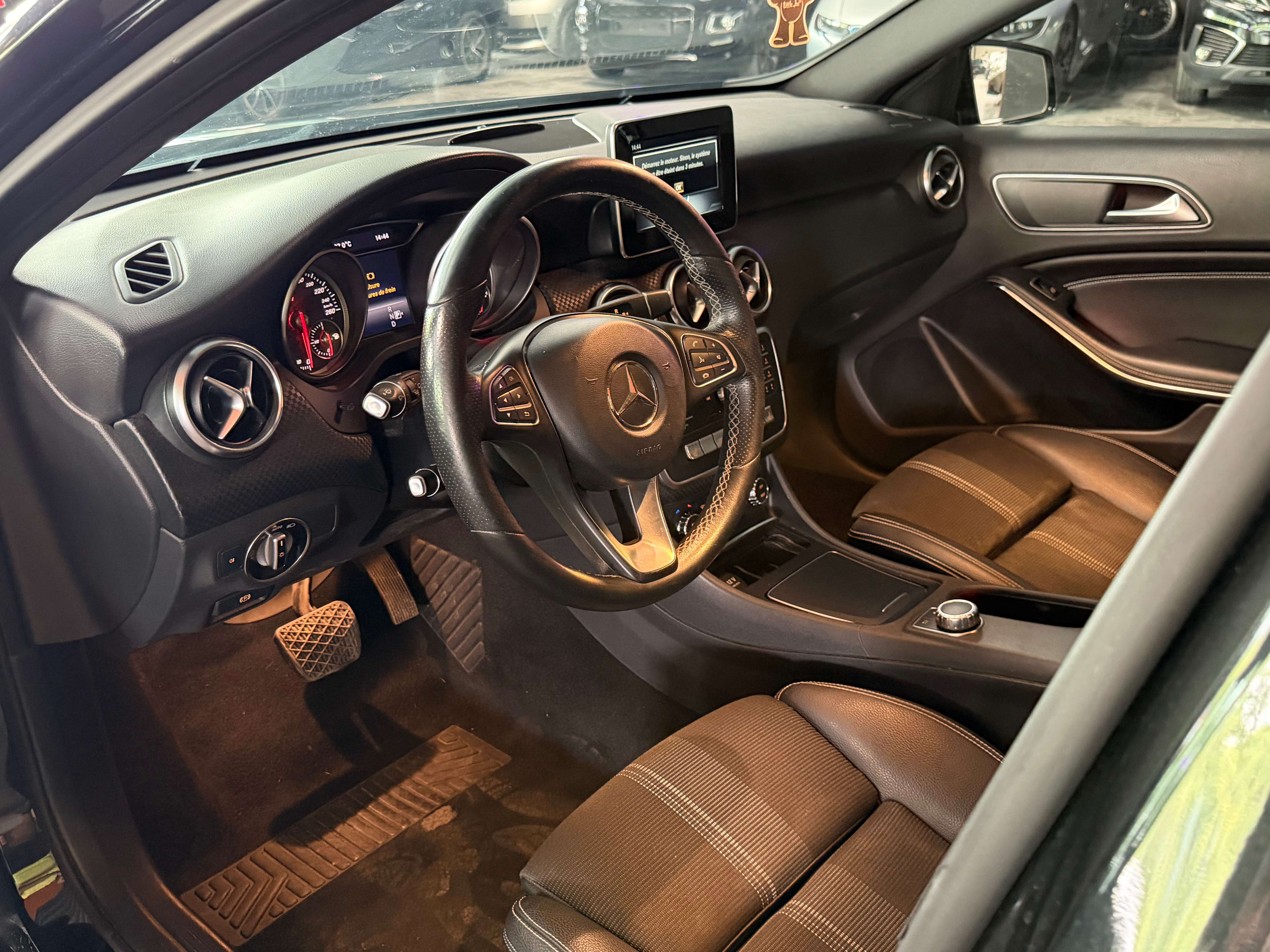 Mercedes-Benz A 180 A 180 d/automatique/12 mois de garantie