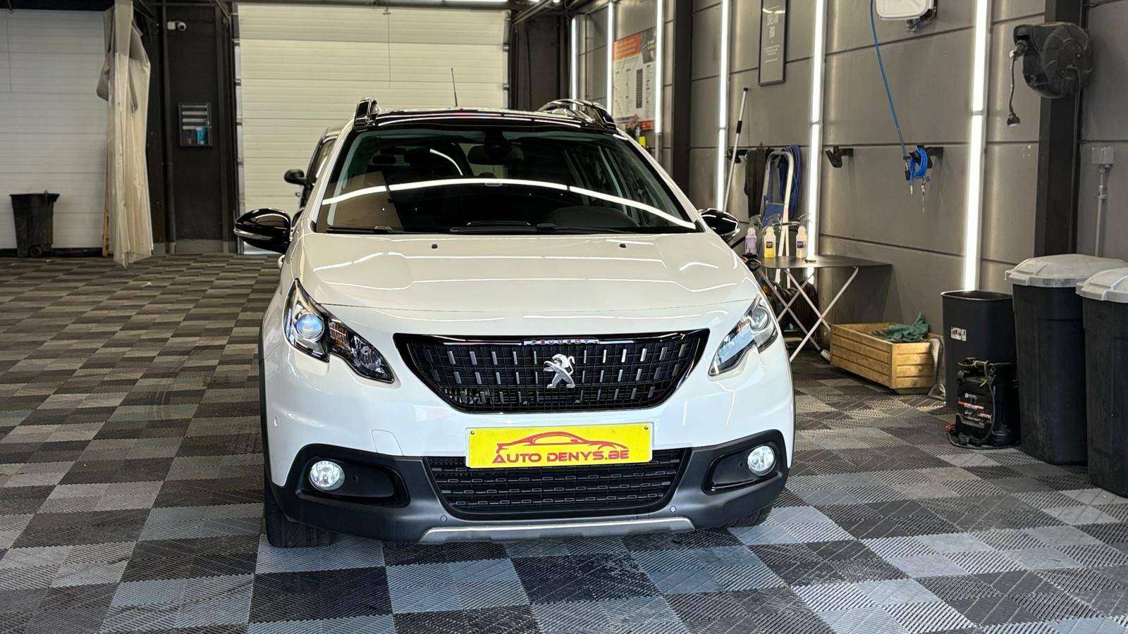 Peugeot 2008 benz. AUTOMATIQUE Euro 6 bj. 2019 126595km