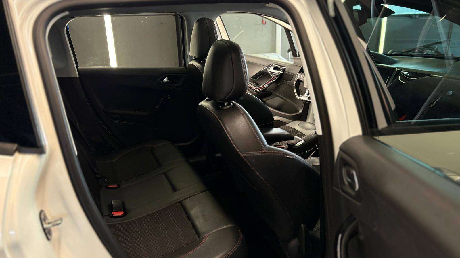 Peugeot 2008 benz. AUTOMATIQUE Euro 6 bj. 2019 126595km