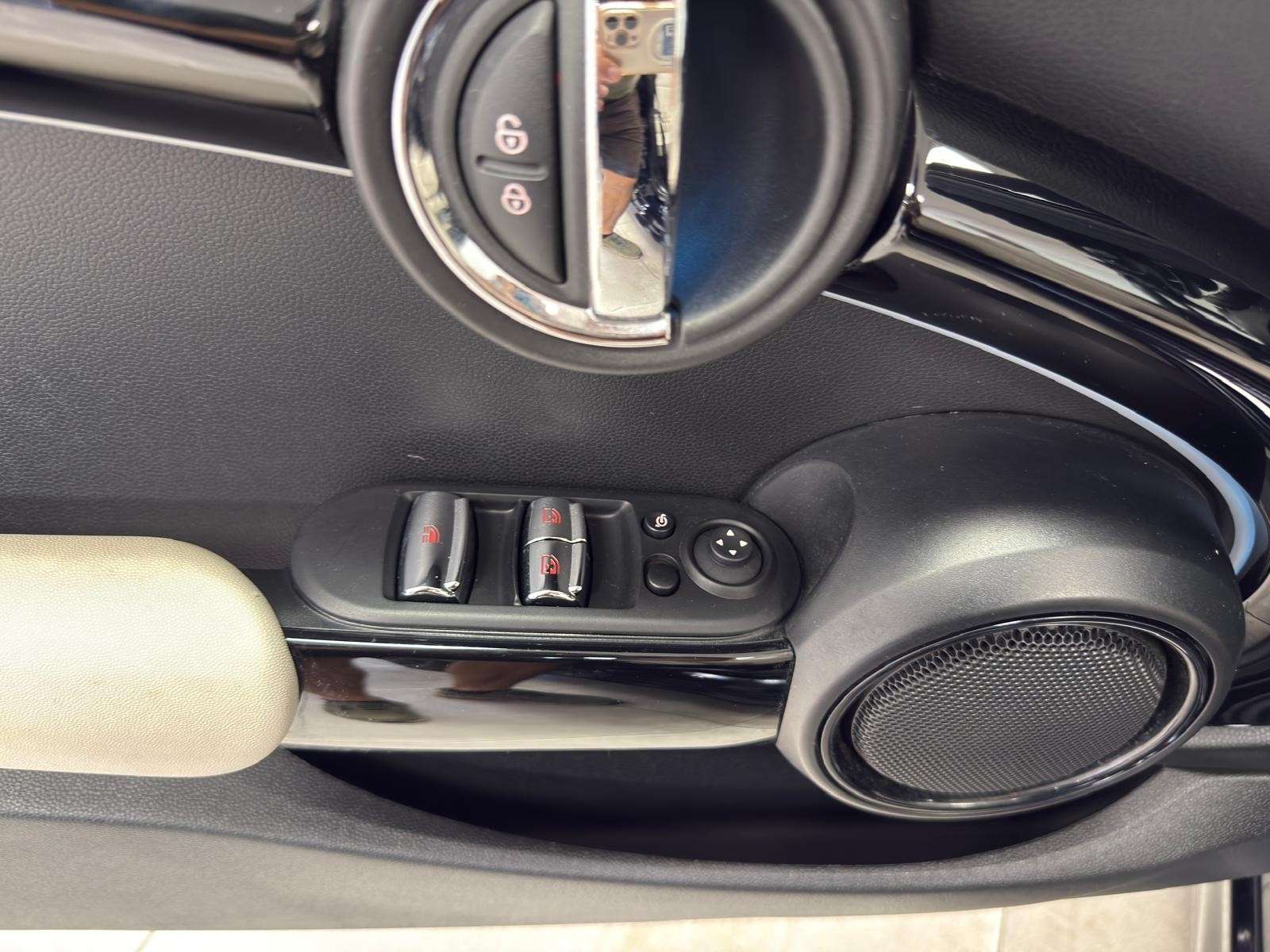 MINI Cooper Cabrio Mini Cabriolet 1.5A Cooper JOHN COOPER WORKS*BOITE