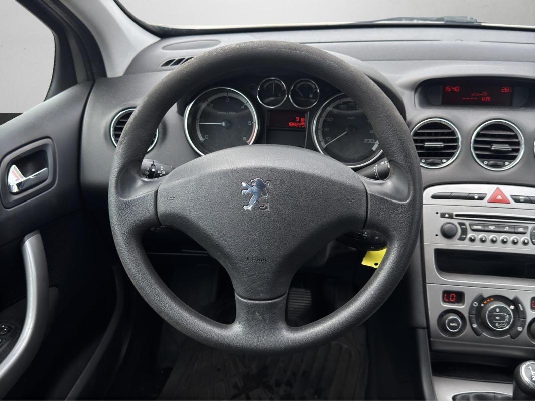 Peugeot 308 1.6 HDi 92ch FAP BLUE LION Pack Limited