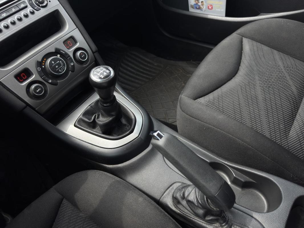 Peugeot 308 1.6 HDi 92ch FAP BLUE LION Pack Limited