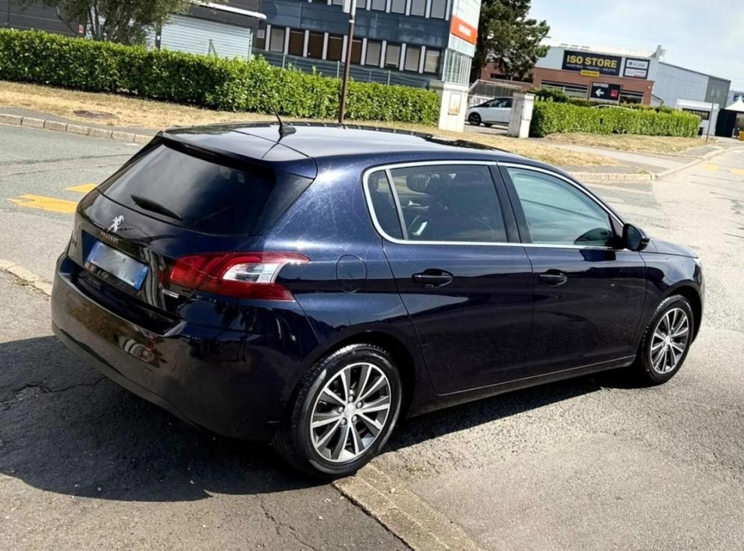 Peugeot 308 1.2 PT 110cv Allure