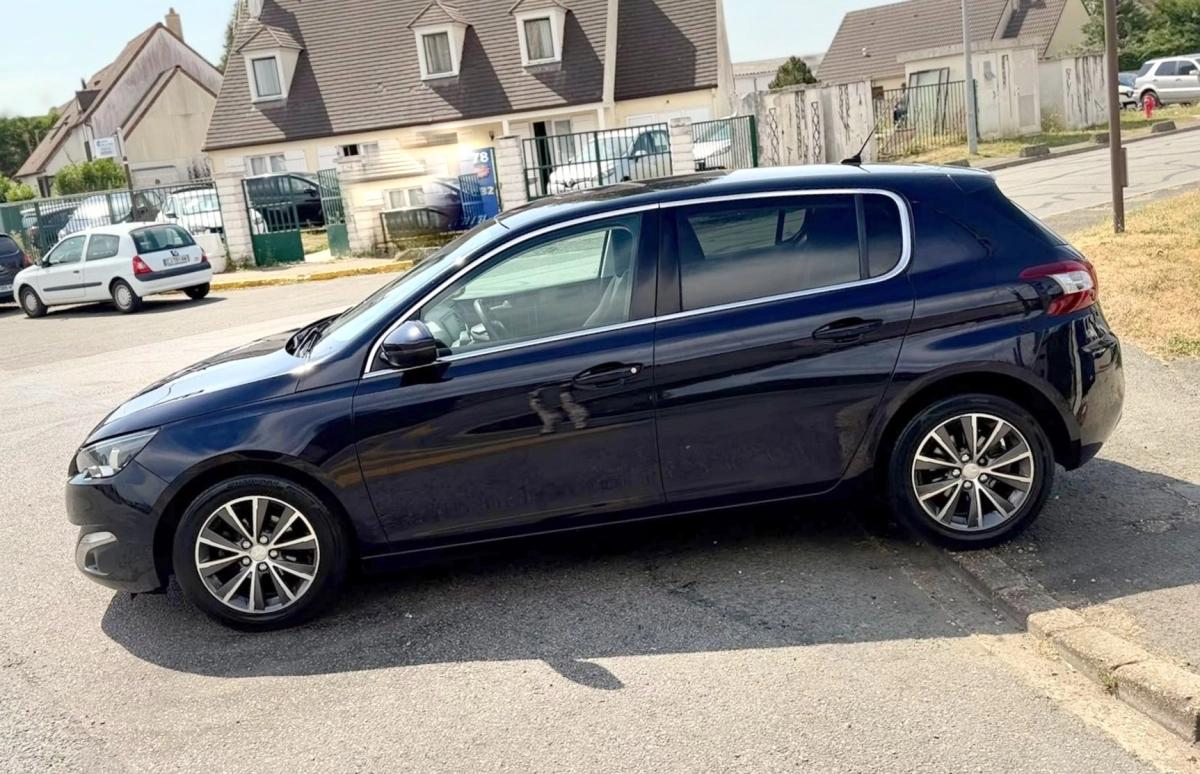 Peugeot 308 1.2 PT 110cv Allure