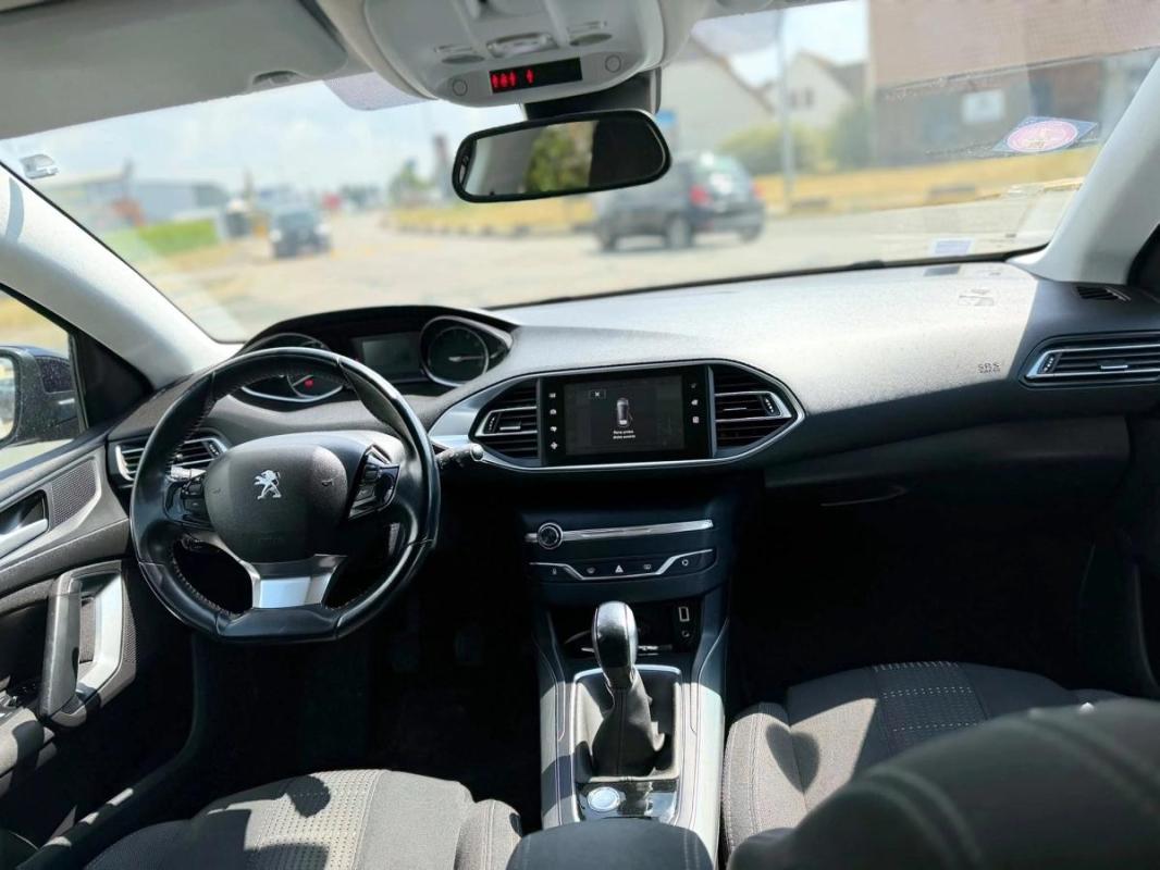 Peugeot 308 1.2 PT 110cv Allure