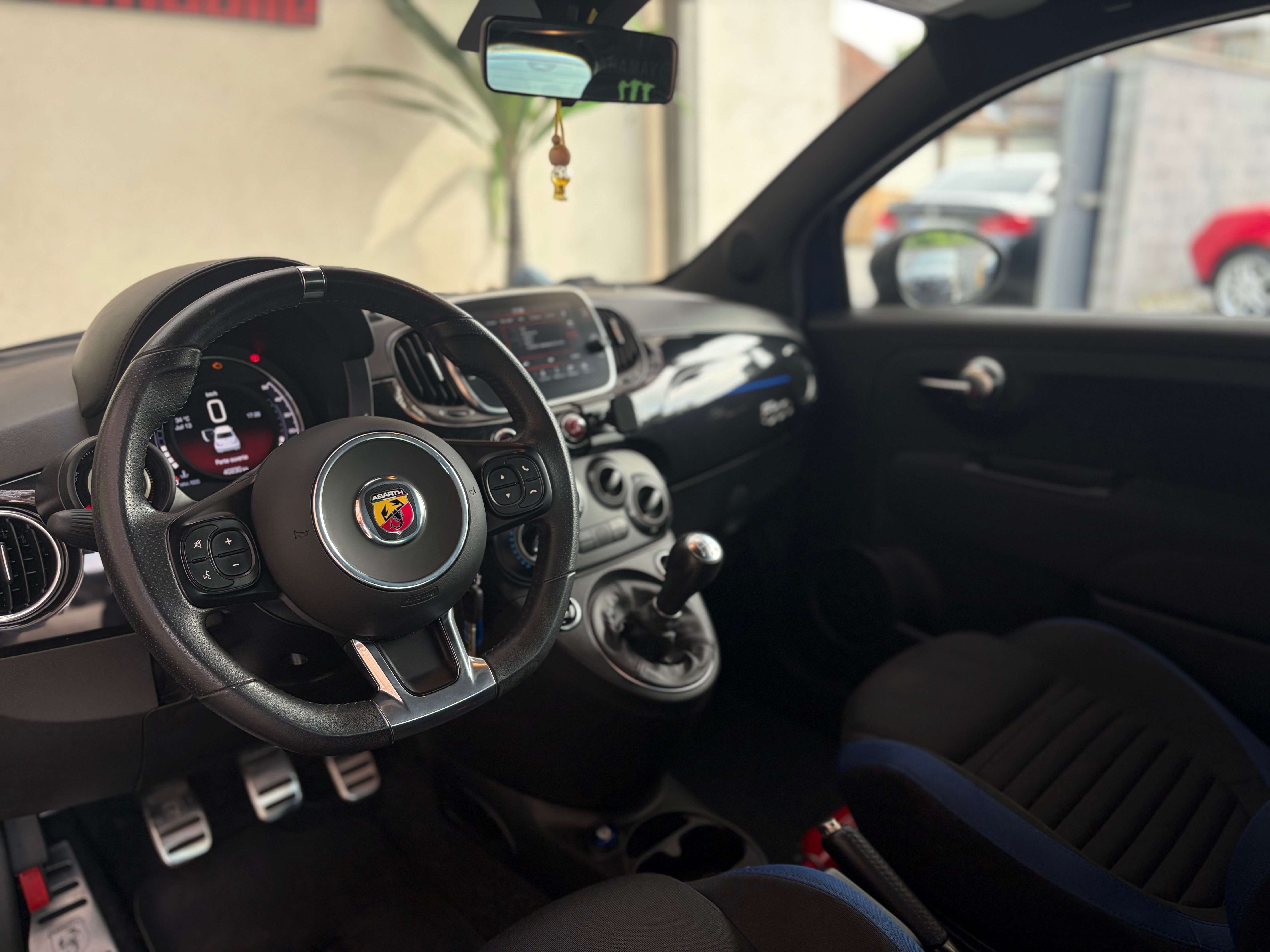 Abarth 595 Turismo Abarth 595 Yamaha