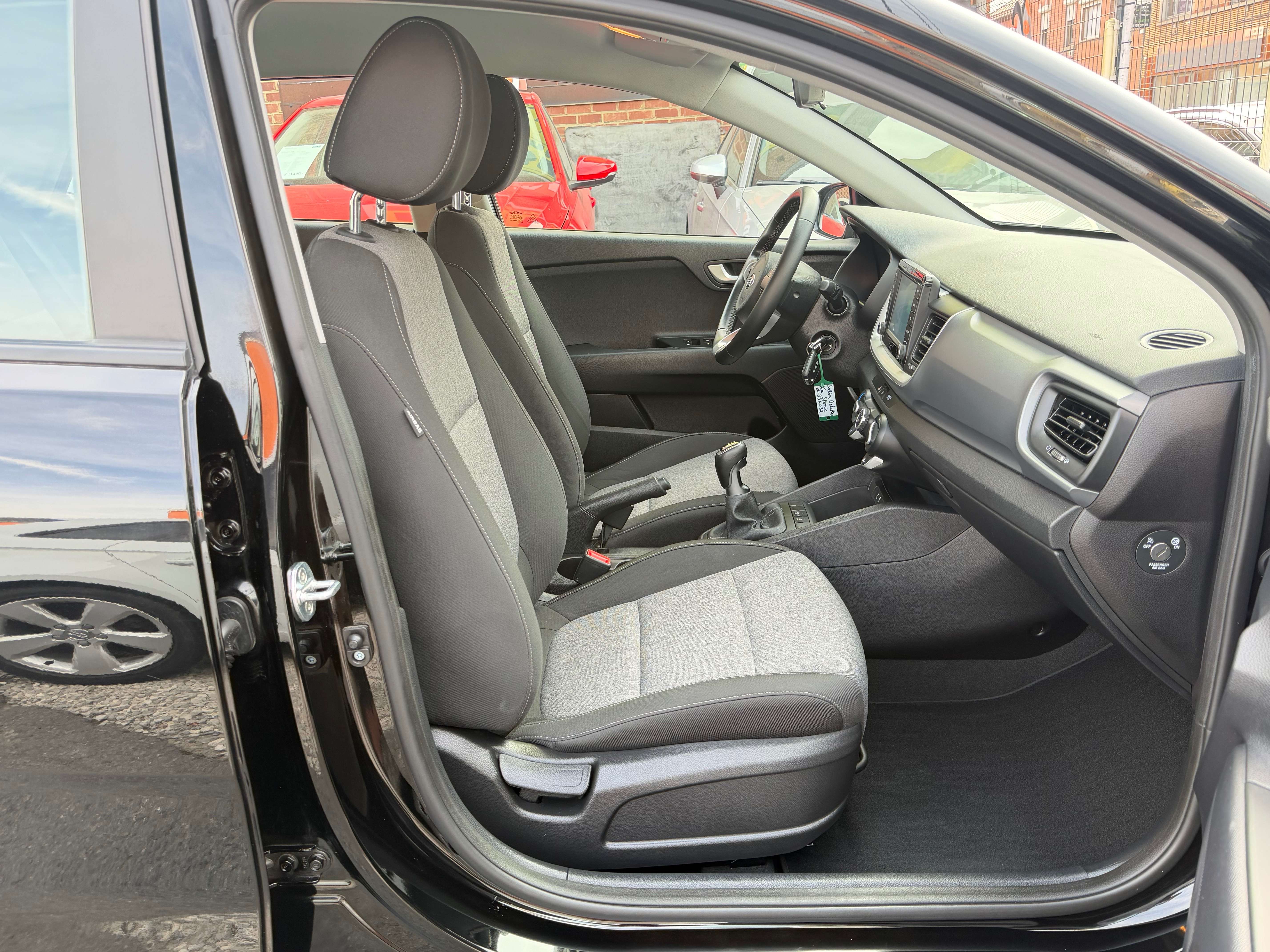 Kia Stonic Stonic 1.0 T • NAVI • CAMERA • CLIM • LED • GARANTI 12 MOIS !