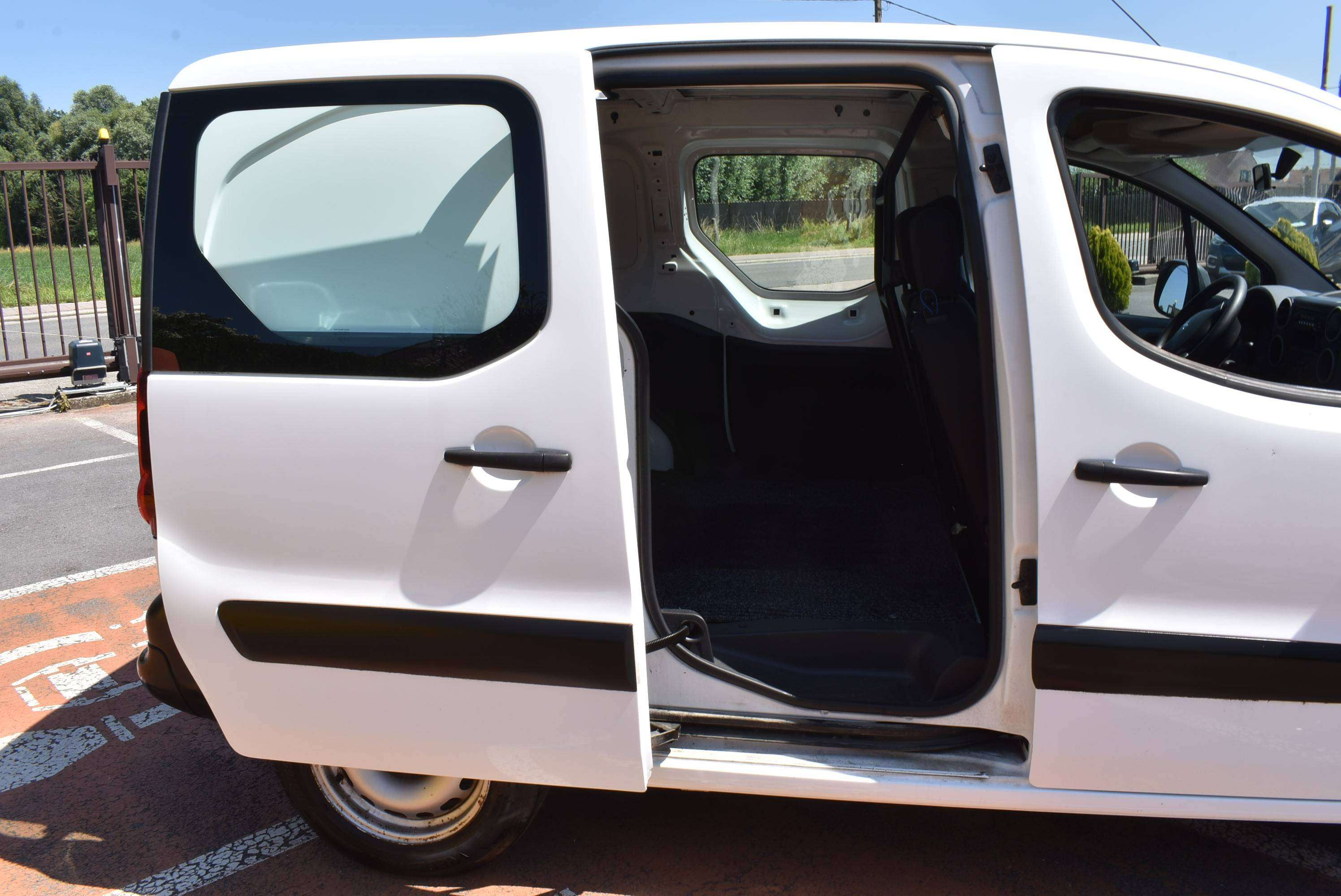 Peugeot Partner 1.6 BlueHDi Van 3PL/Airco **B2B FIX PRICE**