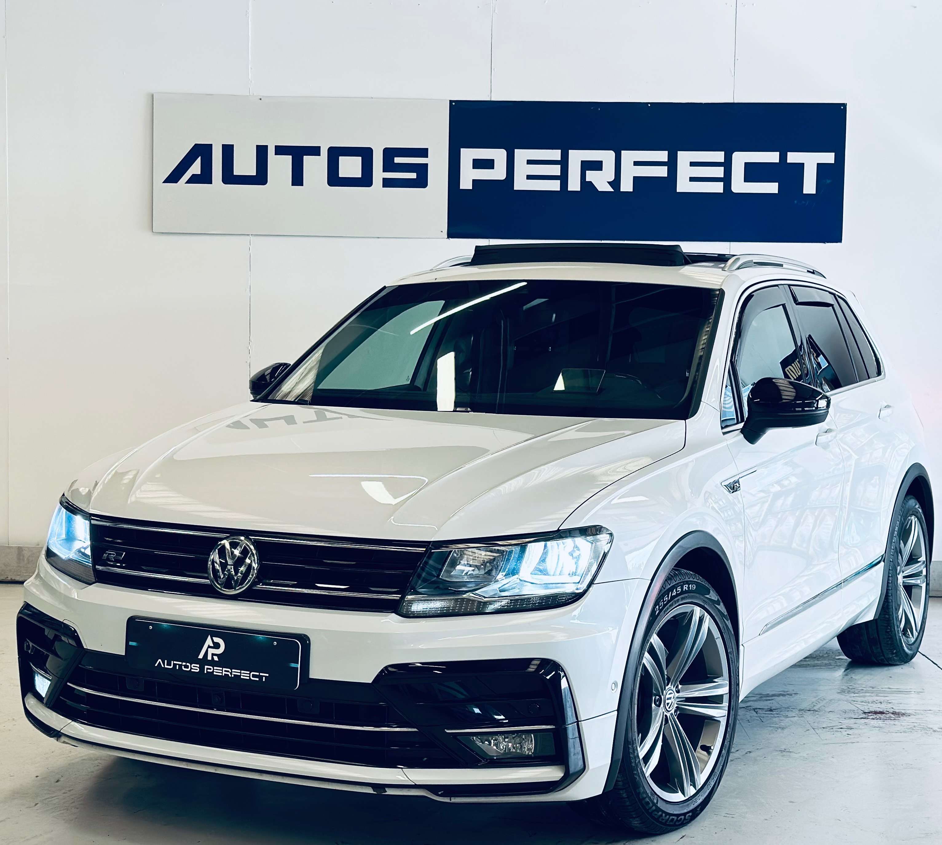Volkswagen Tiguan 1.4 TSI R-LINE TOIT PANO OUVRANT CAMERA 360 PDC CRUISE ADAPTATIF HEADUP DISPLAY