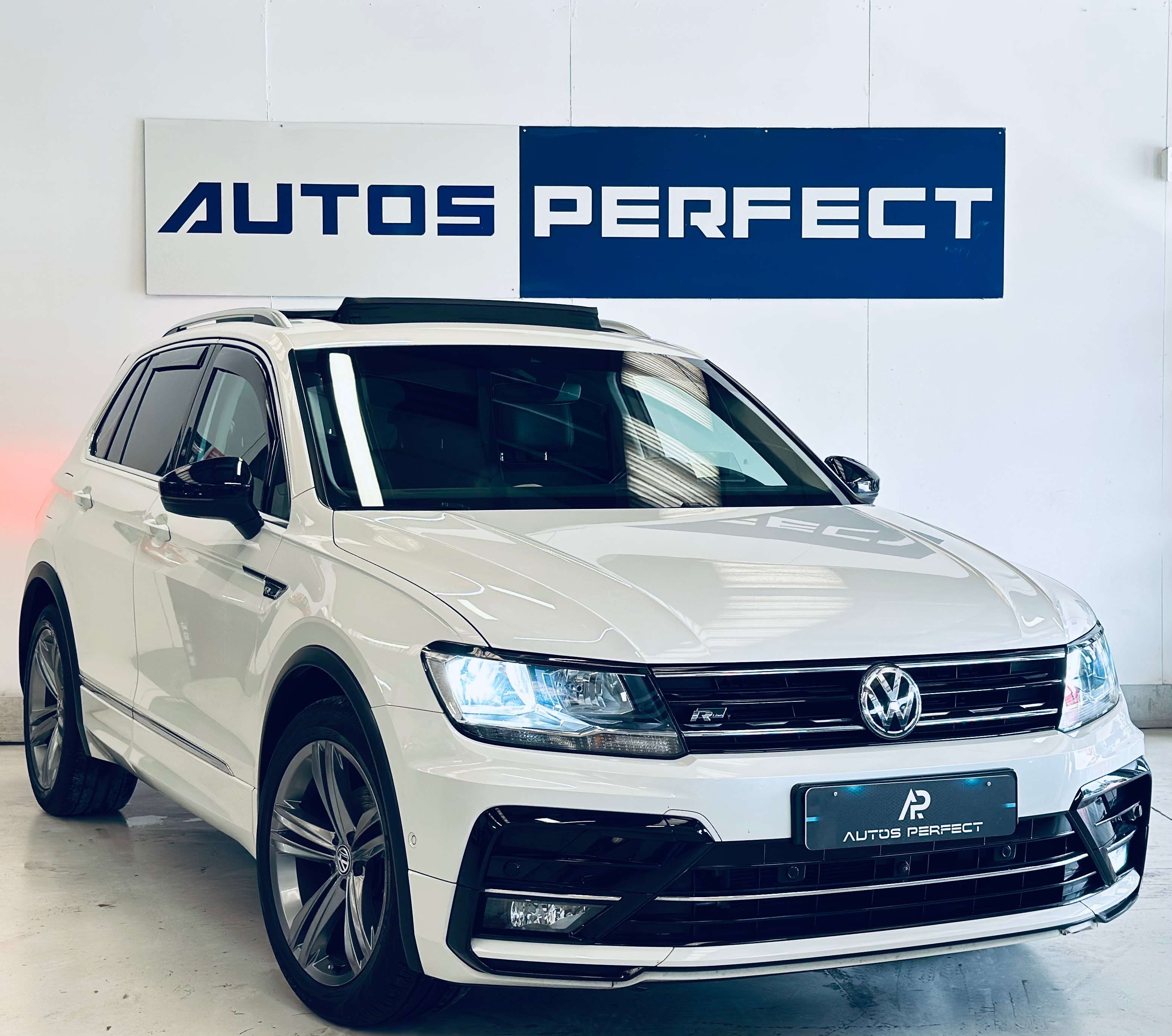 Volkswagen Tiguan 1.4 TSI R-LINE TOIT PANO OUVRANT CAMERA 360 PDC CRUISE ADAPTATIF HEADUP DISPLAY