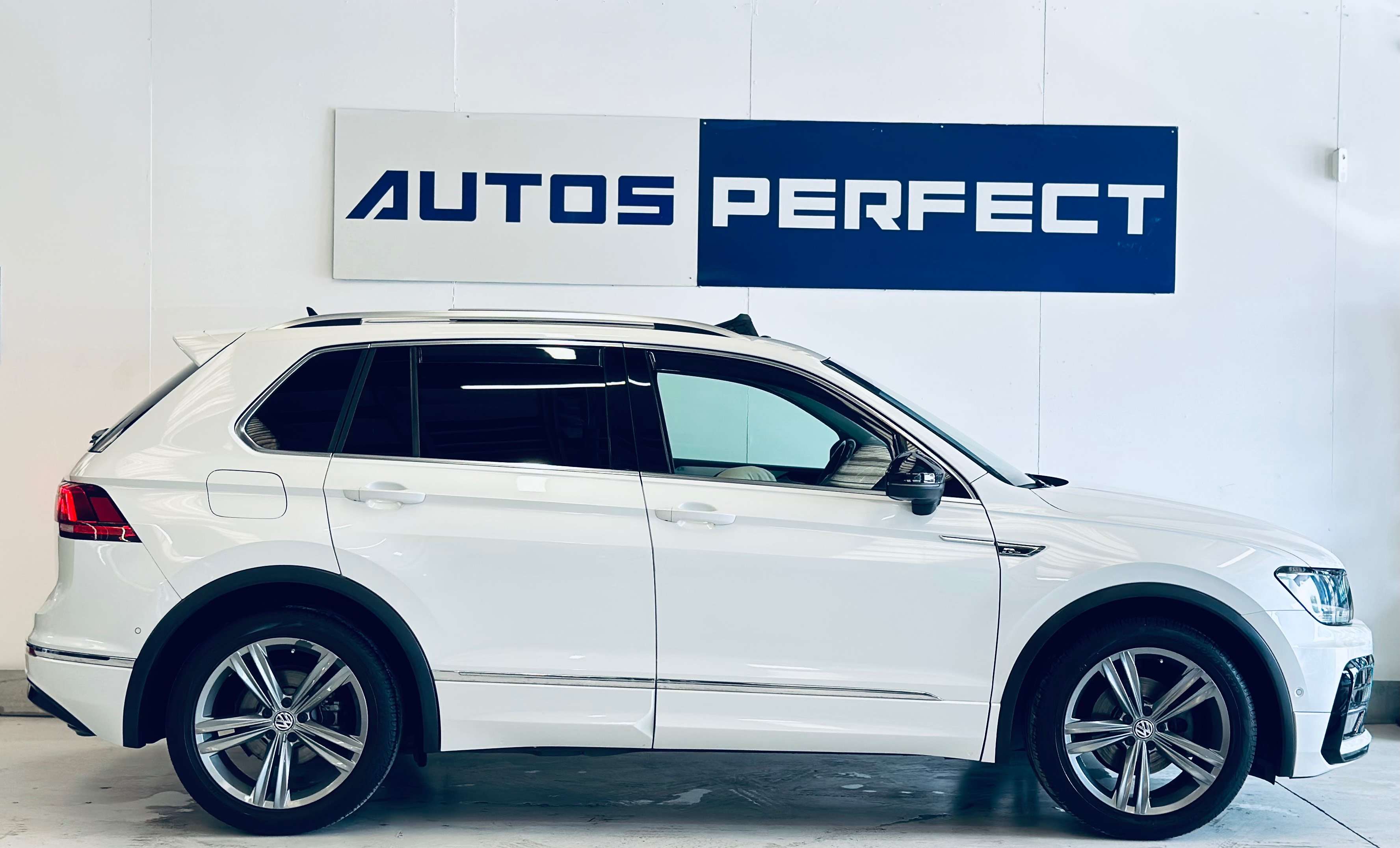 Volkswagen Tiguan 1.4 TSI R-LINE TOIT PANO OUVRANT CAMERA 360 PDC CRUISE ADAPTATIF HEADUP DISPLAY