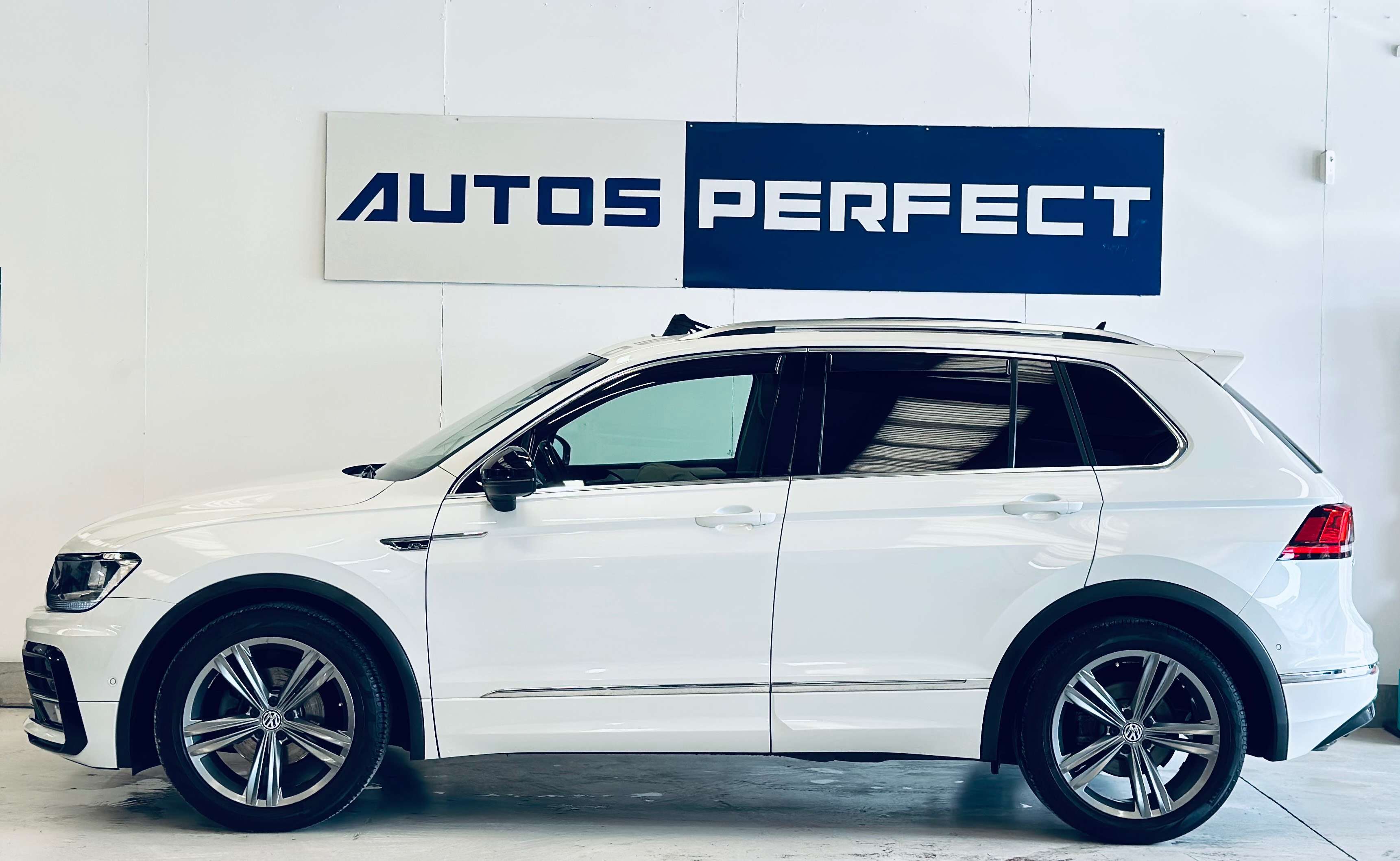Volkswagen Tiguan 1.4 TSI R-LINE TOIT PANO OUVRANT CAMERA 360 PDC CRUISE ADAPTATIF HEADUP DISPLAY