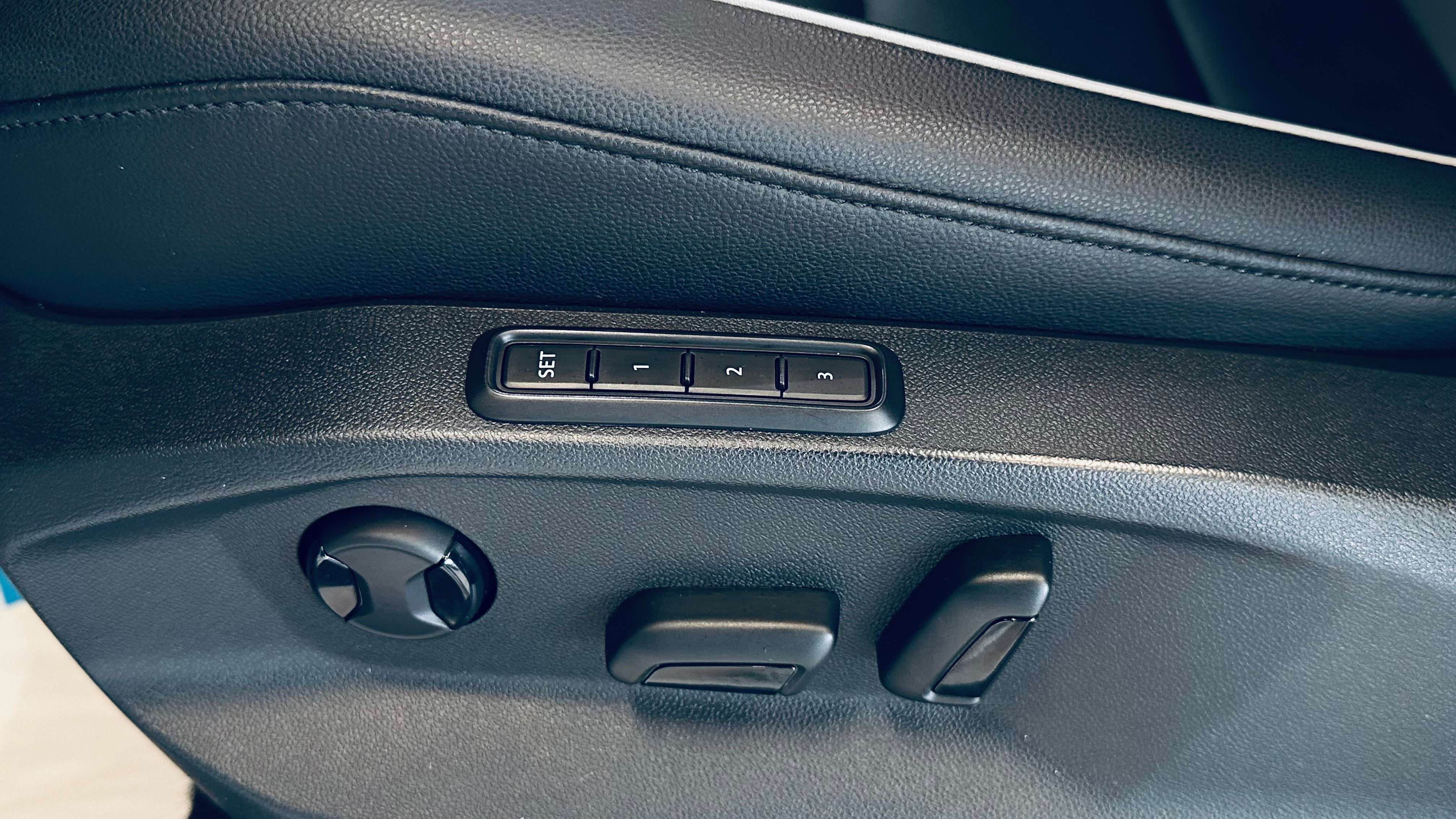 Volkswagen Tiguan 1.4 TSI R-LINE TOIT PANO OUVRANT CAMERA 360 PDC CRUISE ADAPTATIF HEADUP DISPLAY