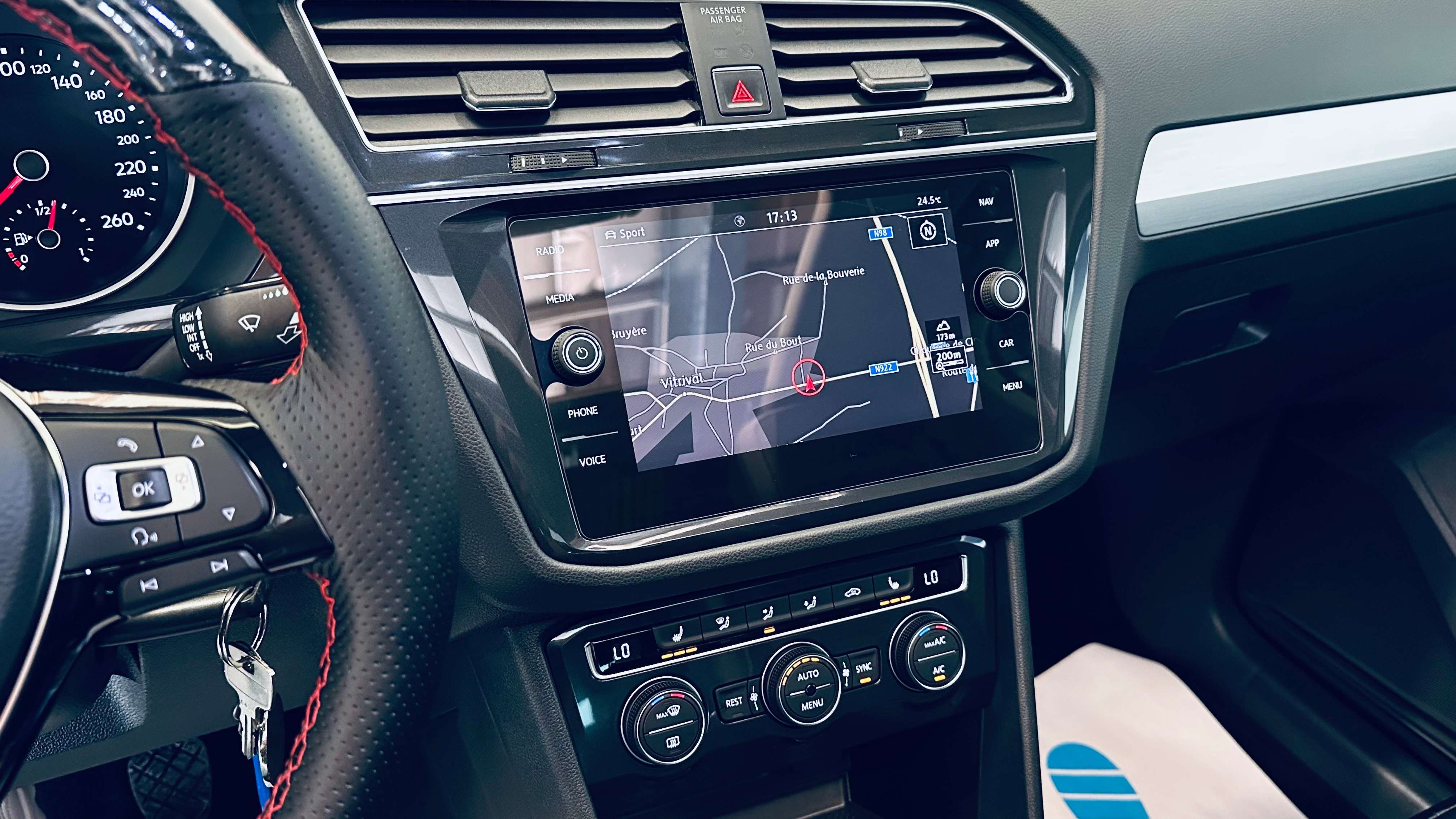 Volkswagen Tiguan 1.4 TSI R-LINE TOIT PANO OUVRANT CAMERA 360 PDC CRUISE ADAPTATIF HEADUP DISPLAY