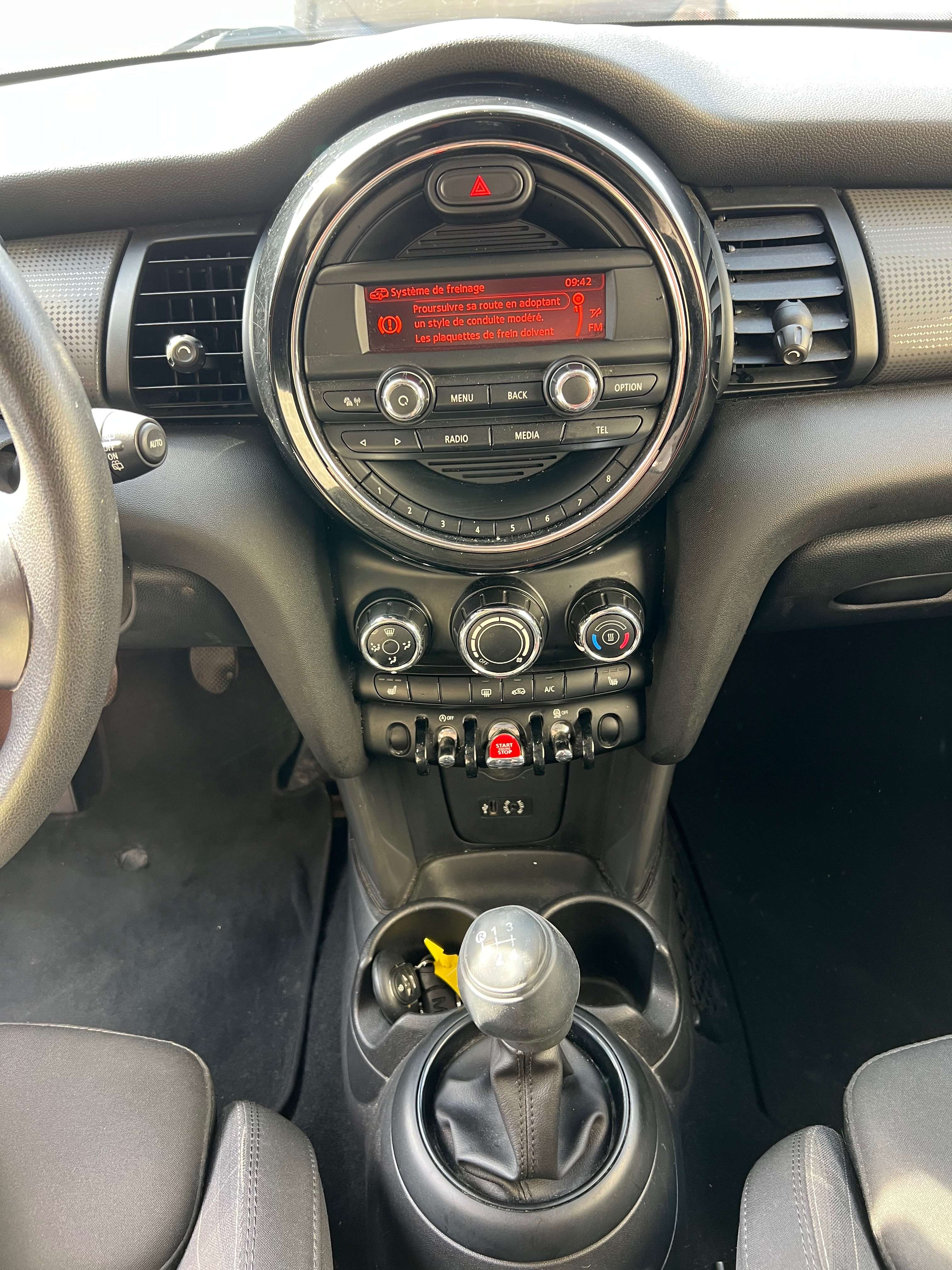 MINI Cooper 1.5 + CLIM + PANORAMIQUE