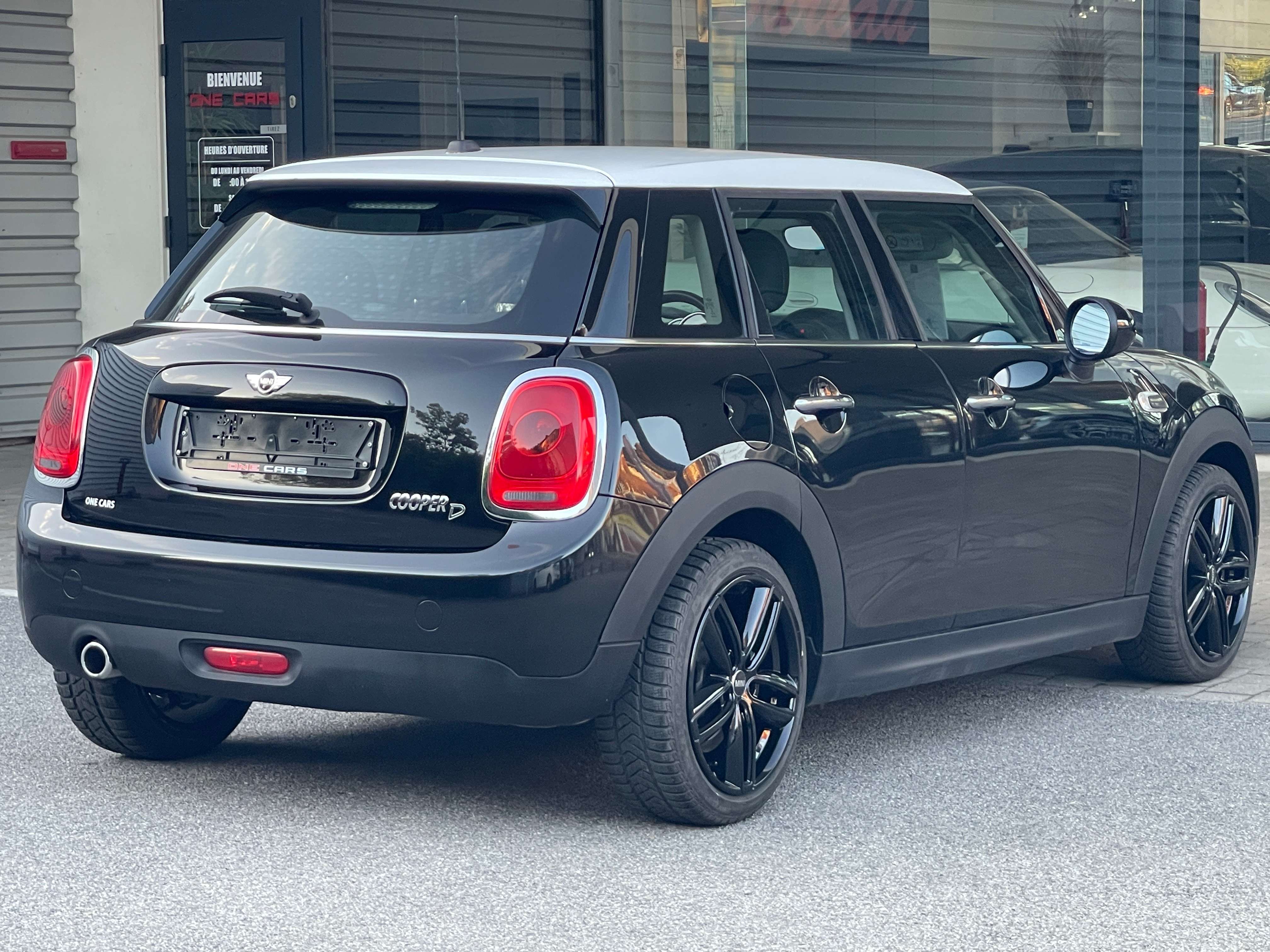 MINI Cooper D 1.5D 116cv 5Portes AIRCO-JA17P-1PROPR. 20.100km!!! (ETAT SHOW-ROOM)
