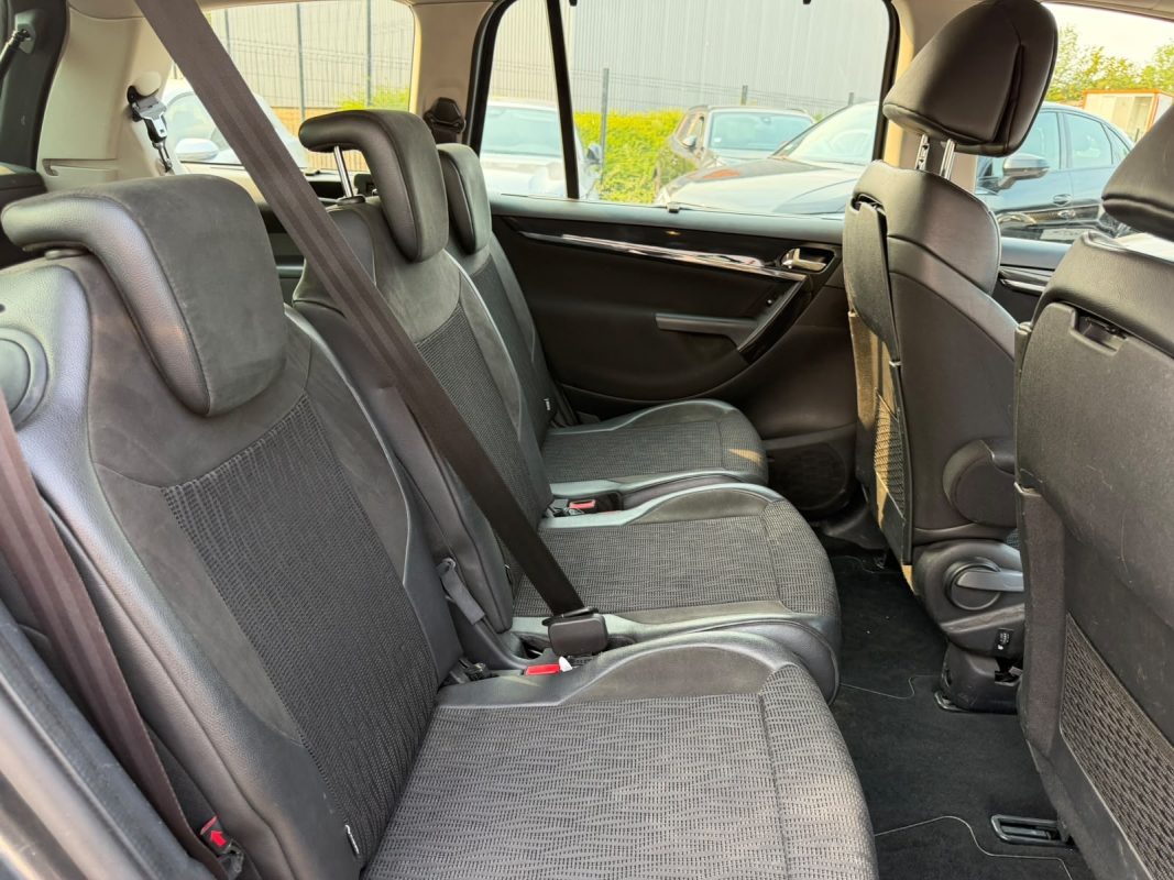 Citroen C4 1.6 E-HDI 110ch EXCLUSIVE